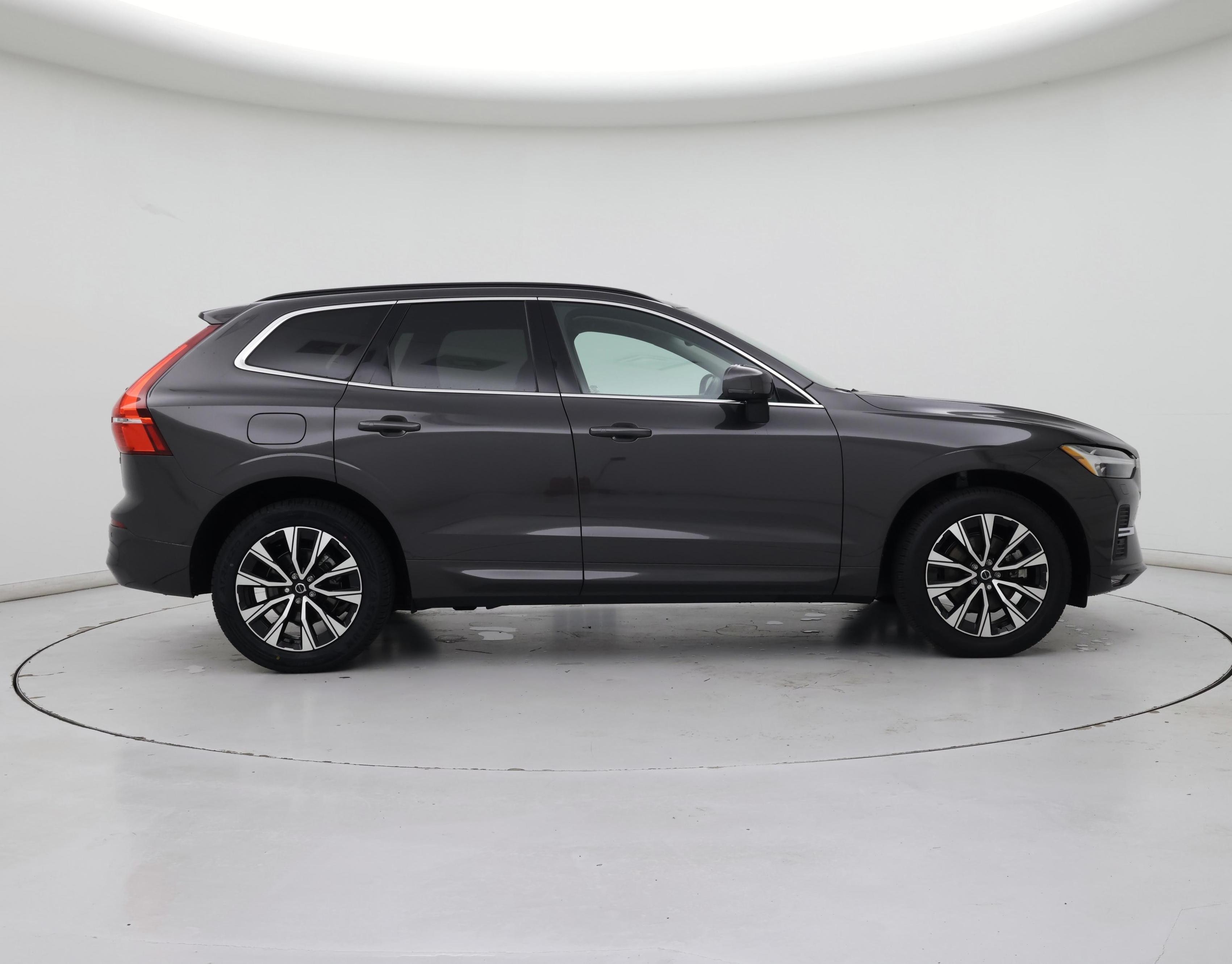 Thumbnail: 2023 Volvo XC60 - 7