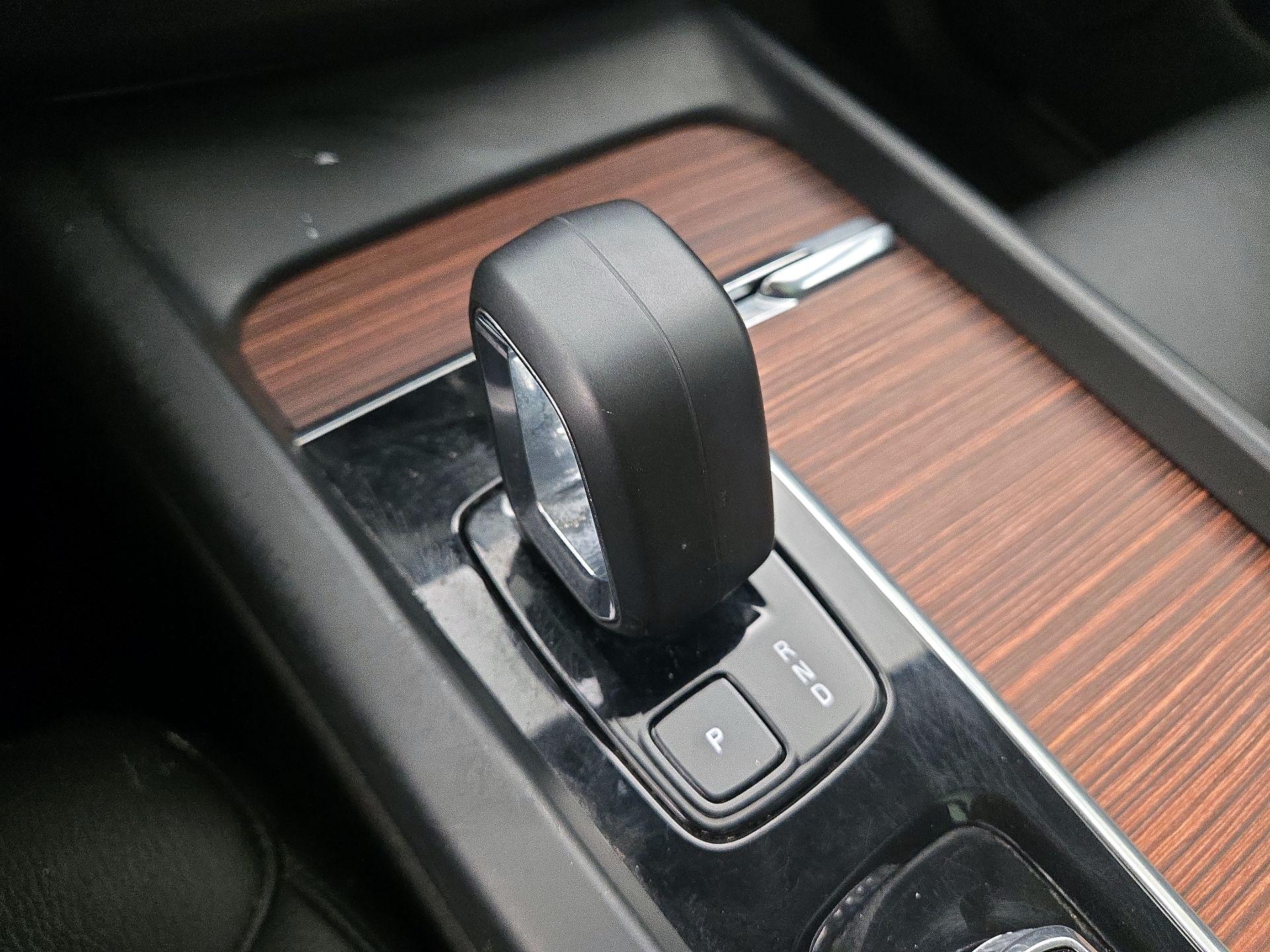 Thumbnail: 2023 Volvo XC60 - 18