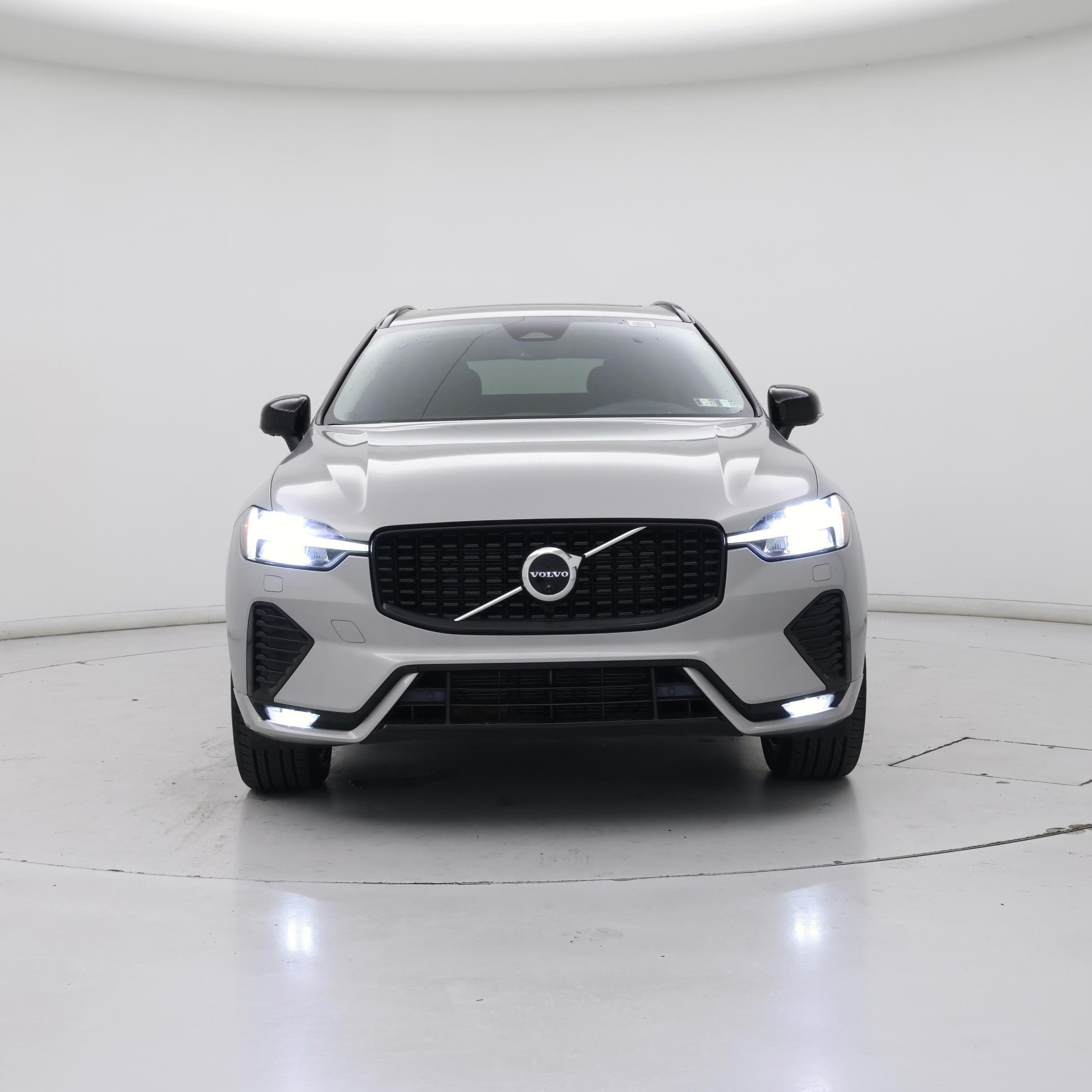 Thumbnail: 2023 Volvo XC60 - 5
