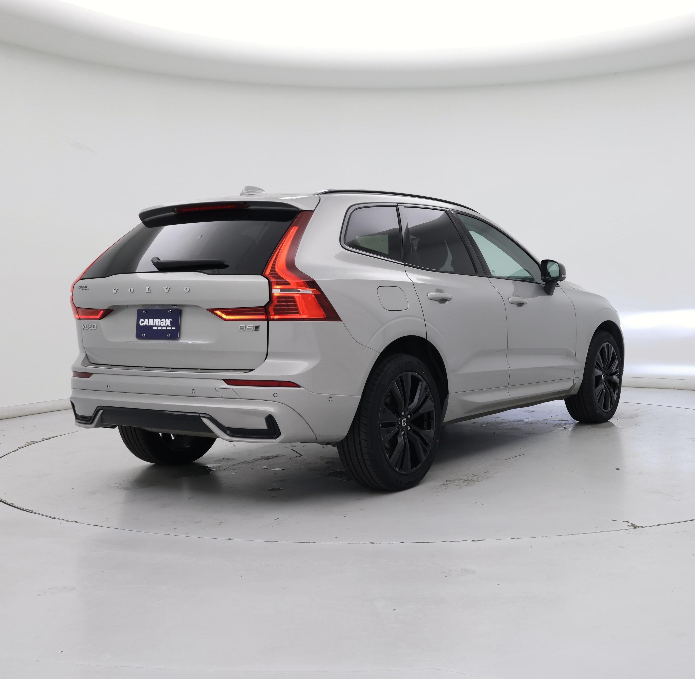 Thumbnail: 2023 Volvo XC60 - 8