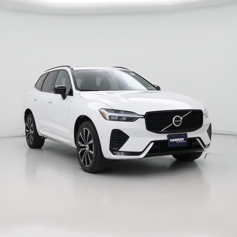 2024 Volvo XC60 B5 Plus Dark Theme