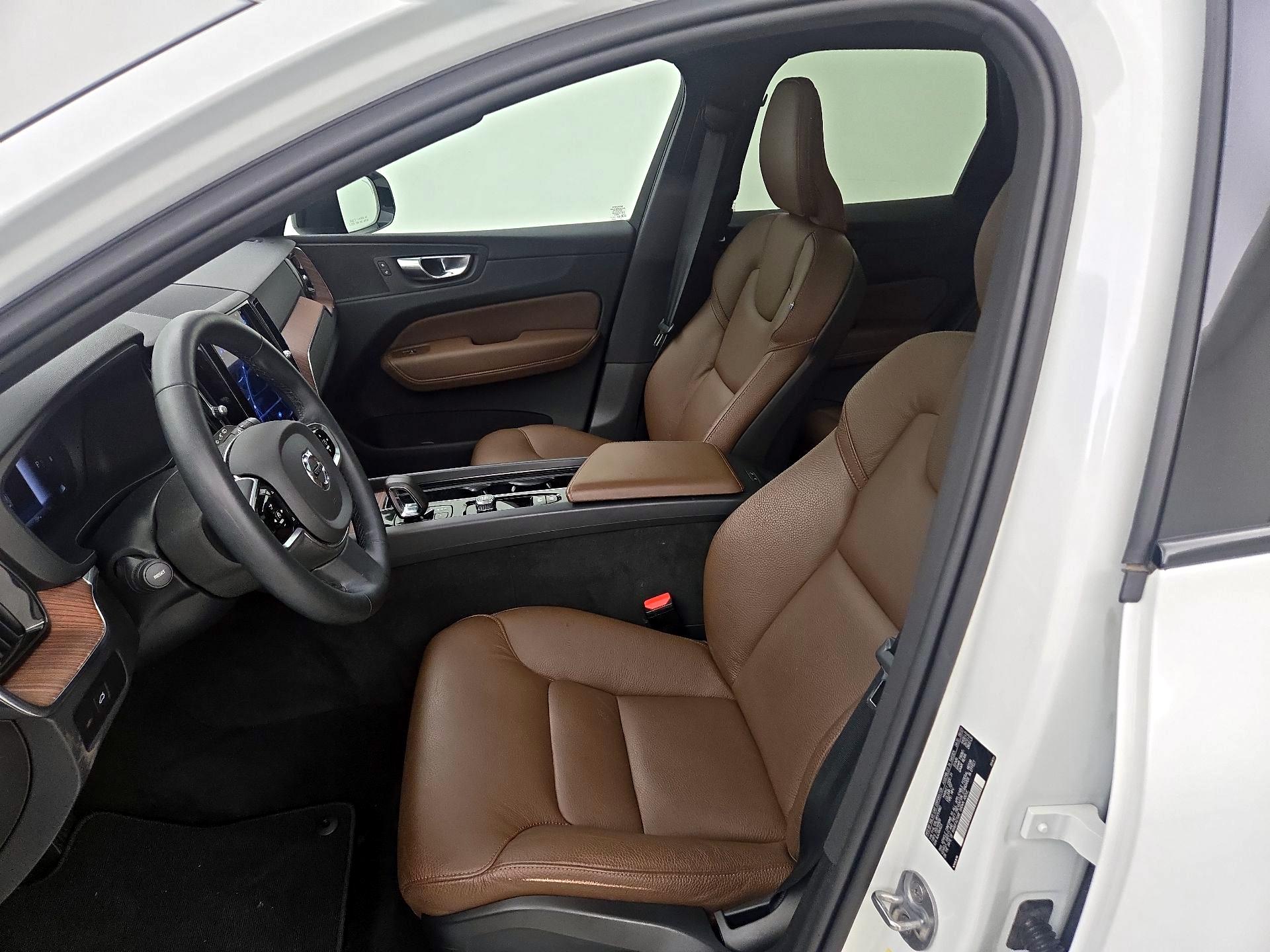Thumbnail: 2024 Volvo XC60 - 11