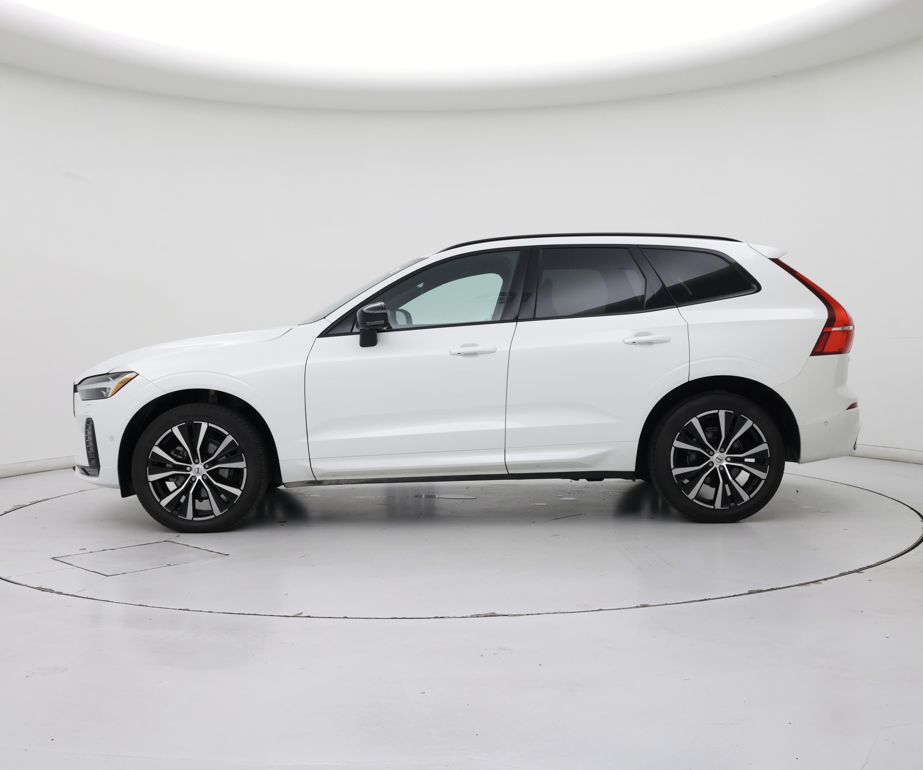 Thumbnail: 2024 Volvo XC60 - 3