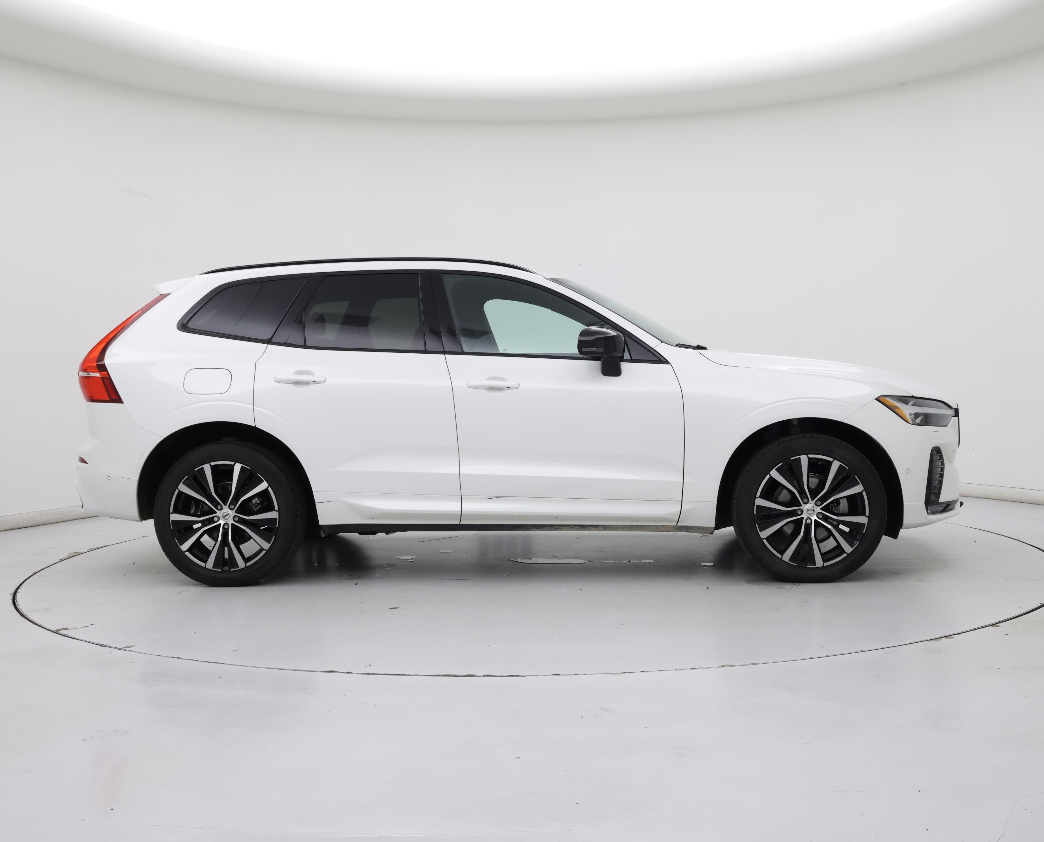 Thumbnail: 2024 Volvo XC60 - 7