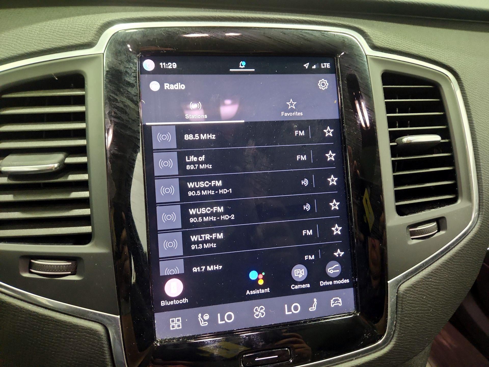 Thumbnail: 2023 Volvo XC90 - 16