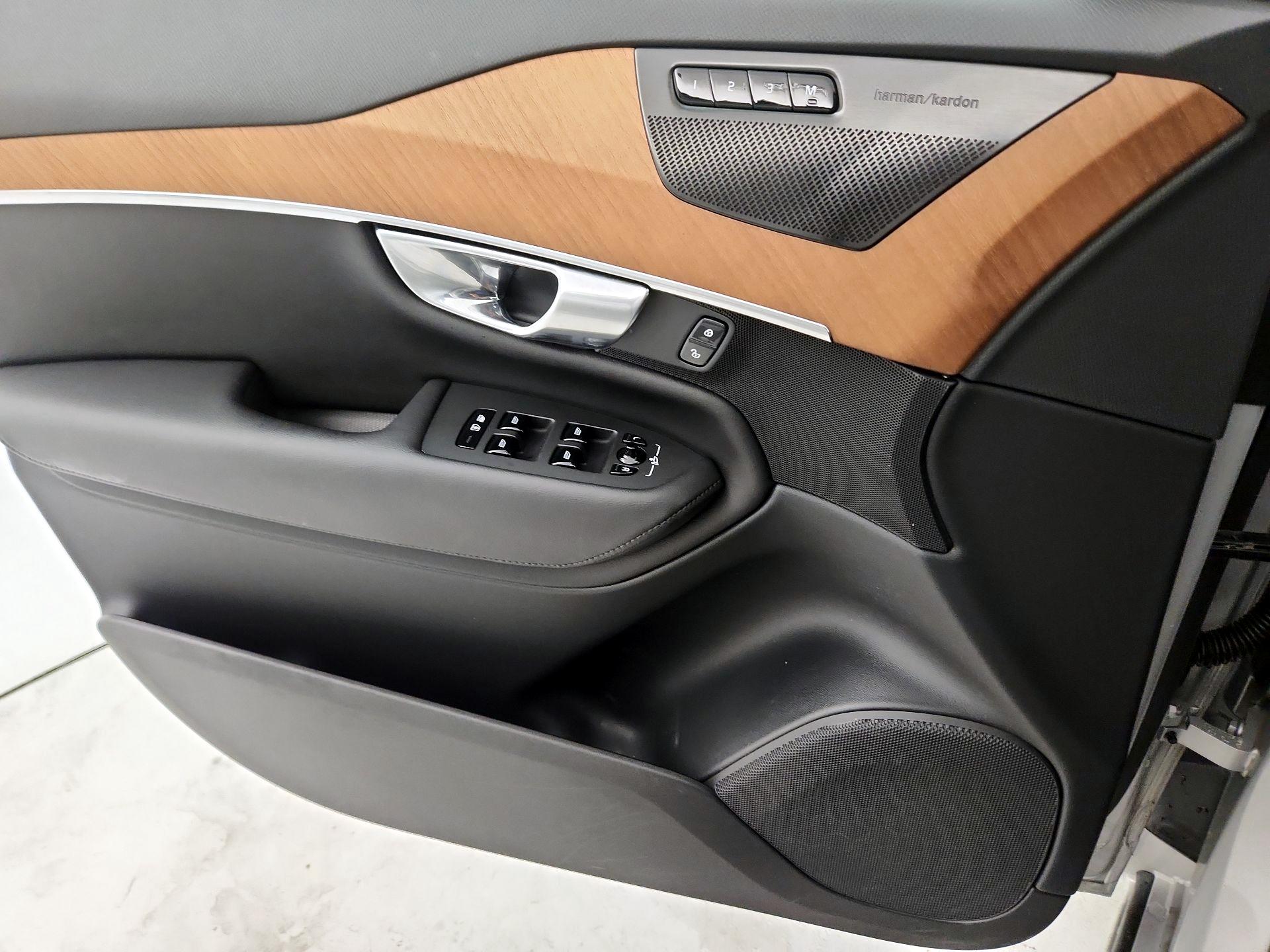 Thumbnail: 2023 Volvo XC90 - 12
