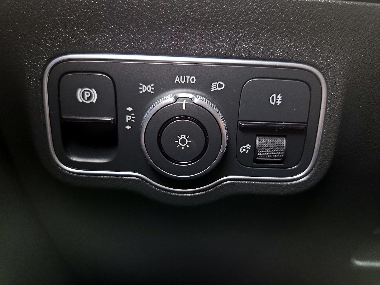 2023 Mercedes-Benz GLA Base - Photo 14