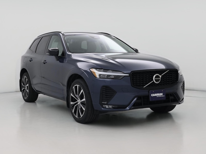 2024 Volvo XC60 B5 Plus Dark Theme