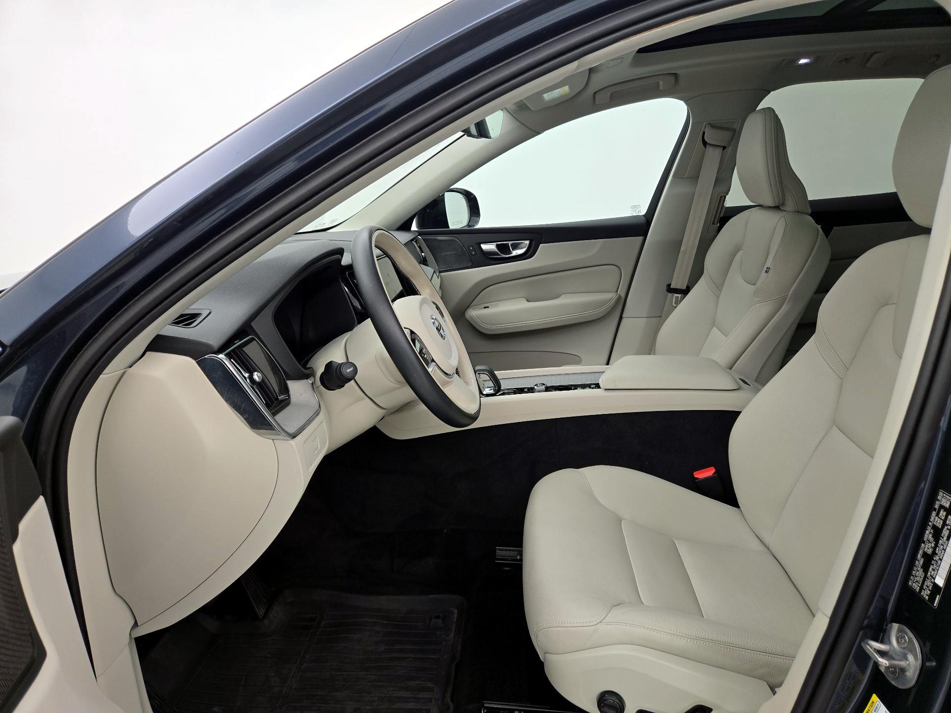 Thumbnail: 2024 Volvo XC60 - 11
