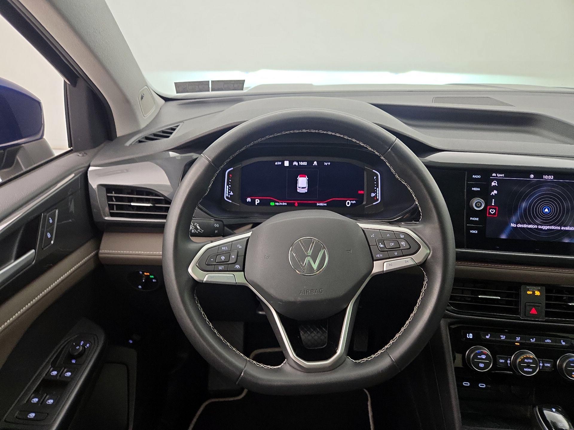 Thumbnail: 2023 Volkswagen Taos - 10