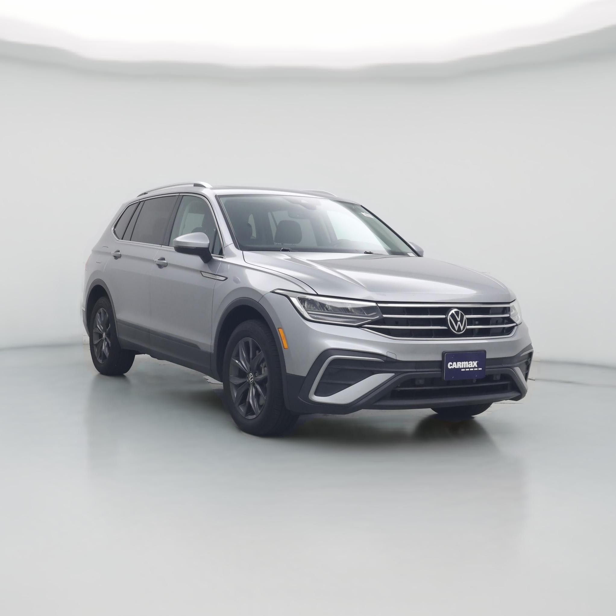 Thumbnail: 2023 Volkswagen Tiguan - 1
