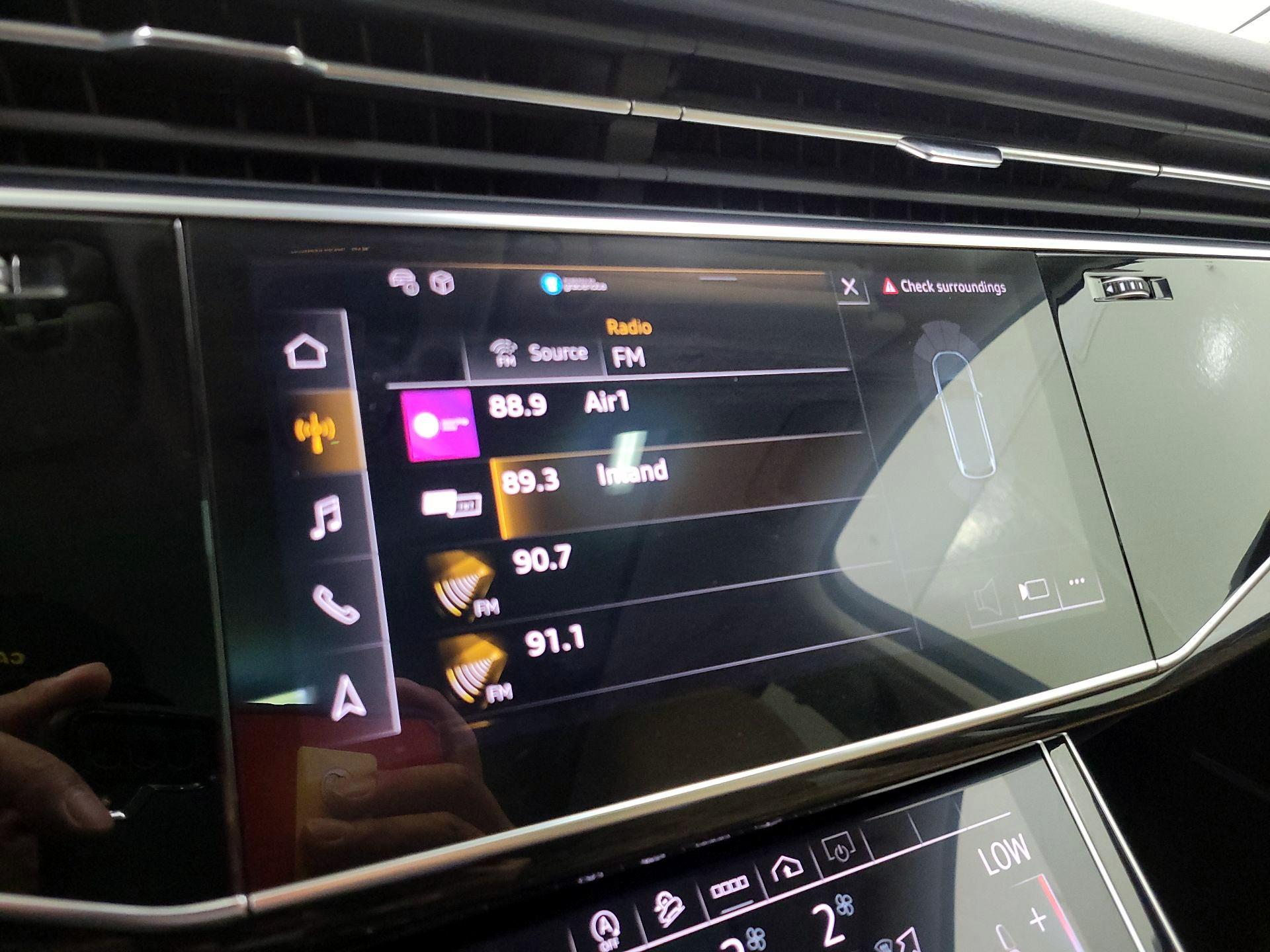Thumbnail: 2023 Audi Q7 - 16