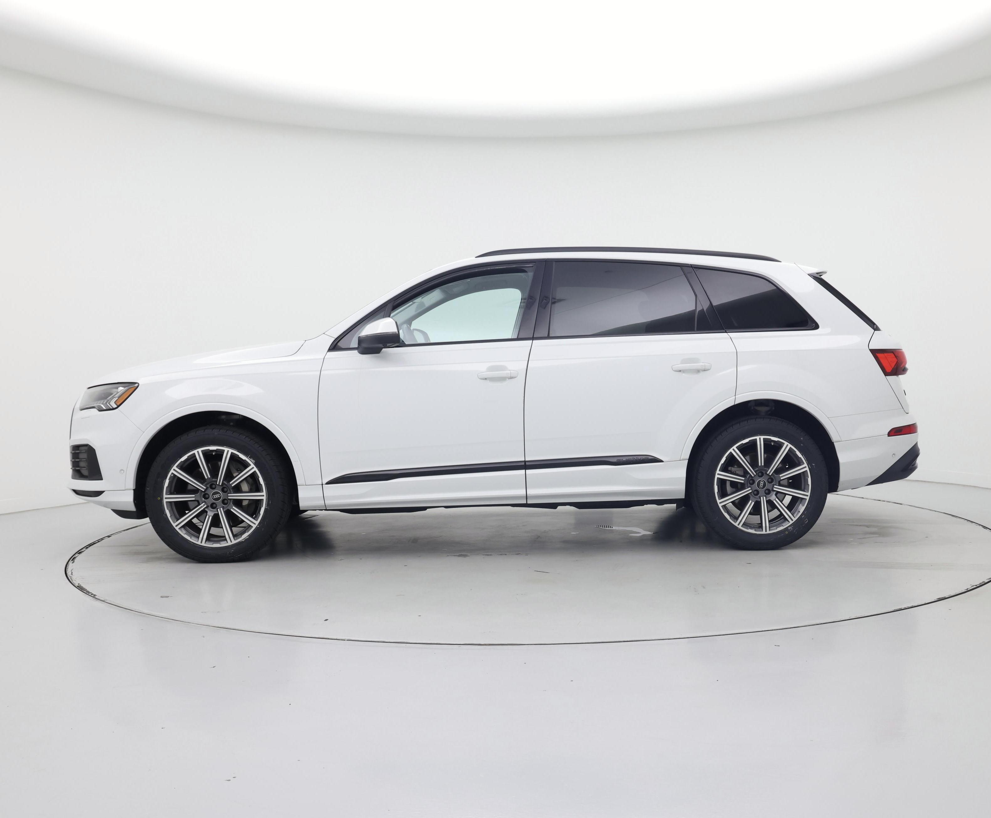 Thumbnail: 2023 Audi Q7 - 3