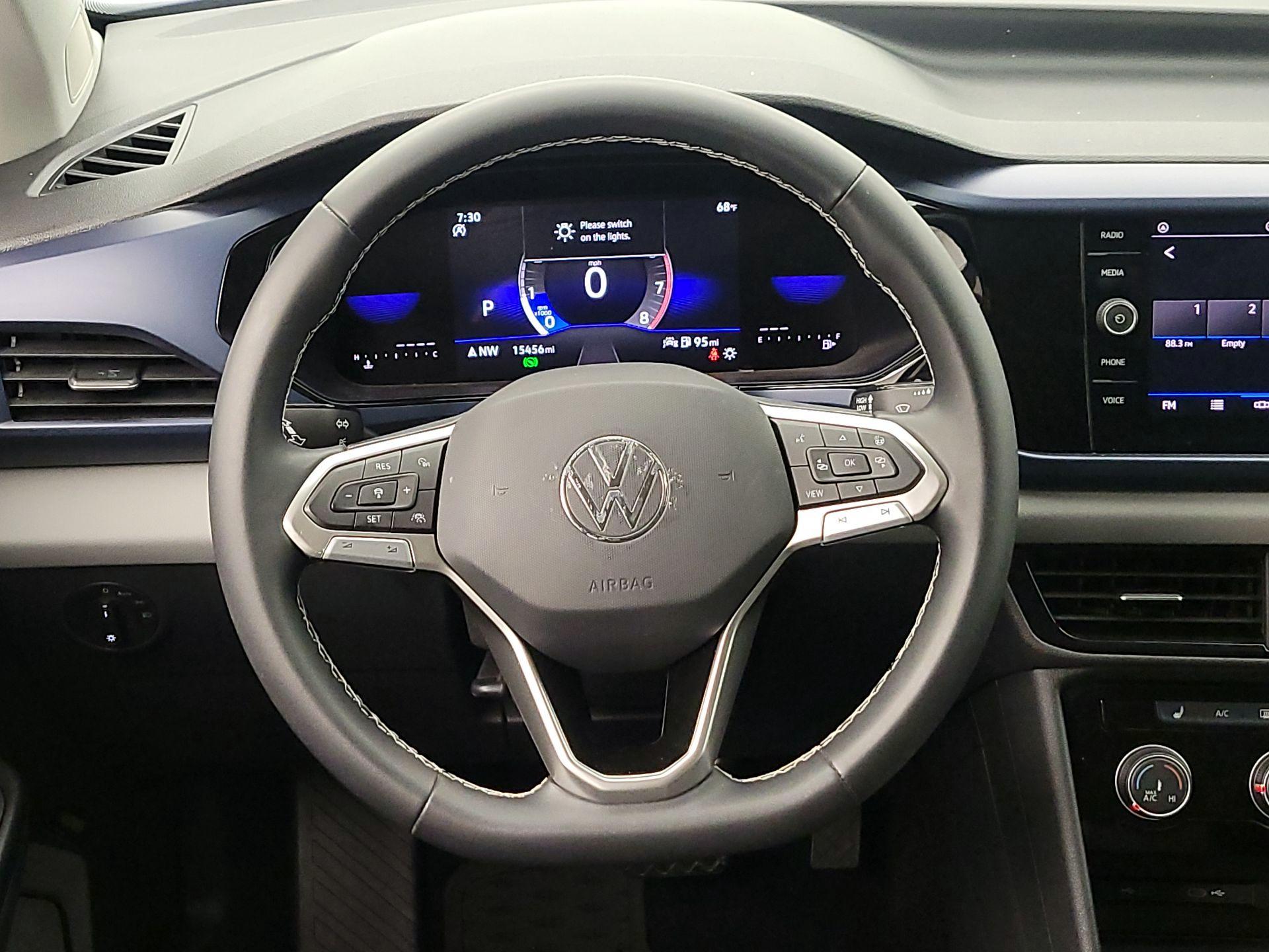 Thumbnail: 2023 Volkswagen Taos - 10