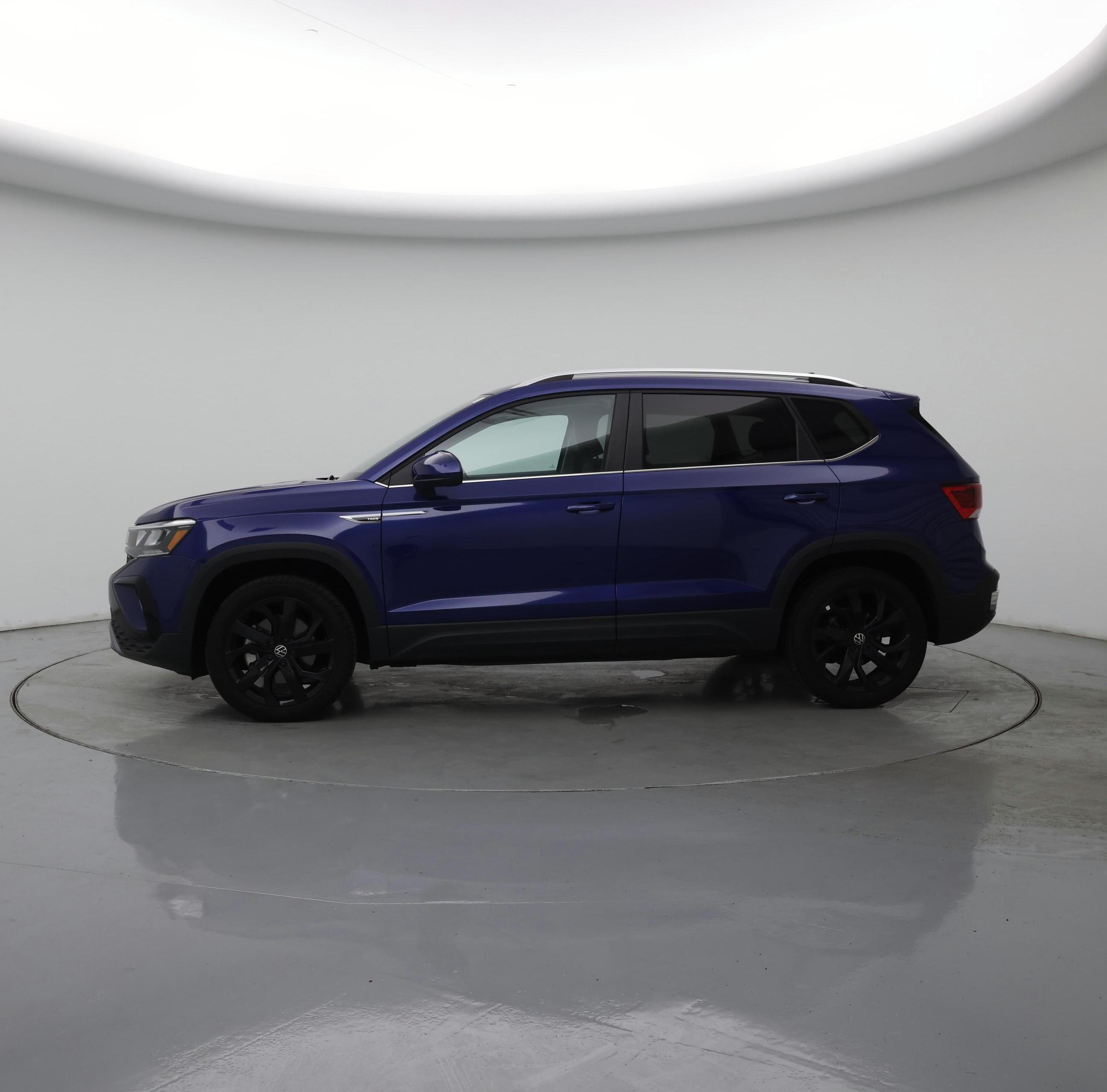 Thumbnail: 2023 Volkswagen Taos - 3
