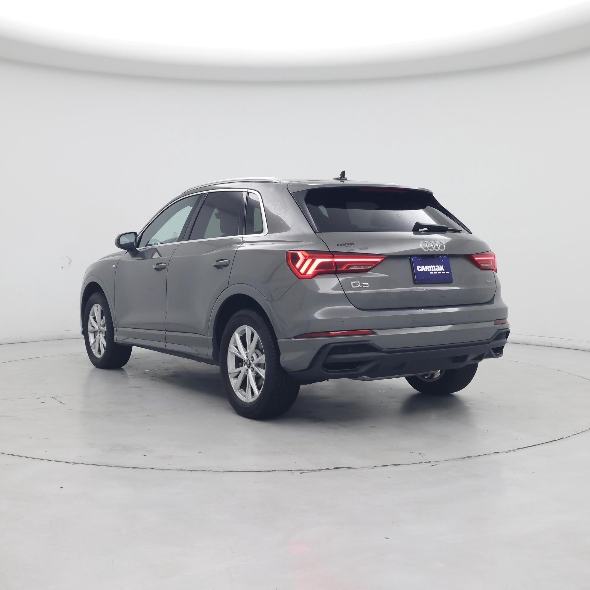 Thumbnail: 2023 Audi Q3 - 2