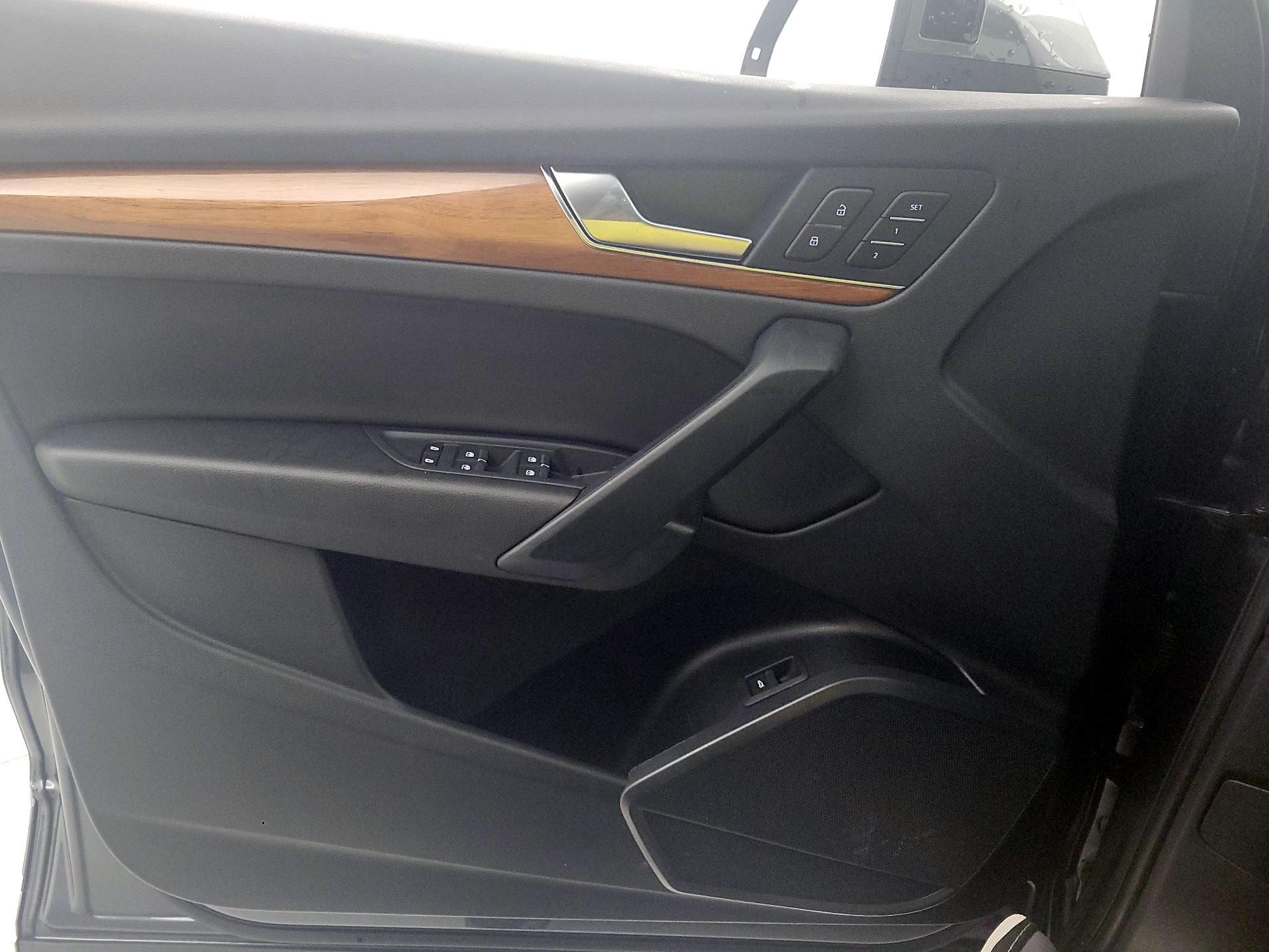 Thumbnail: 2023 Audi Q5 - 12