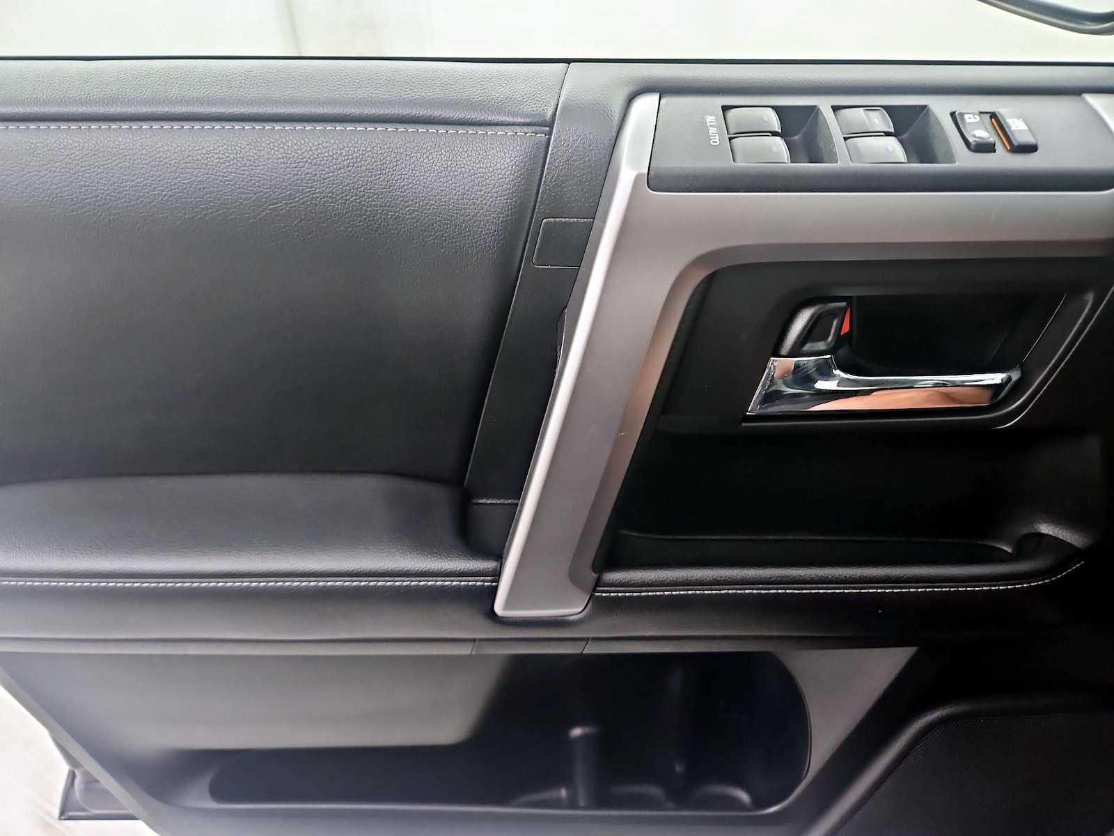 2017 Toyota 4Runner SR5 Premium - Photo 13
