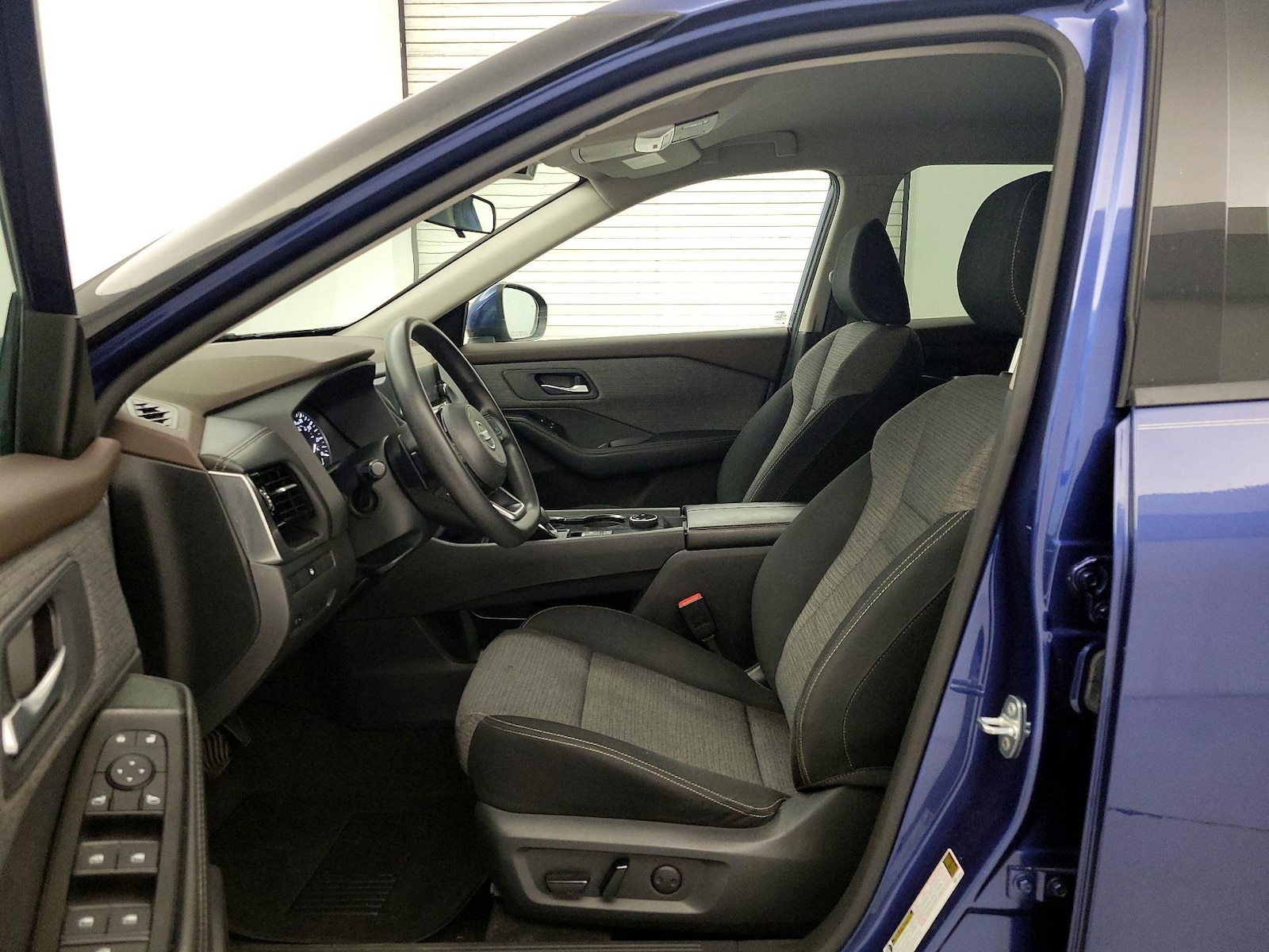 Power Seat(s) & Side Airbags