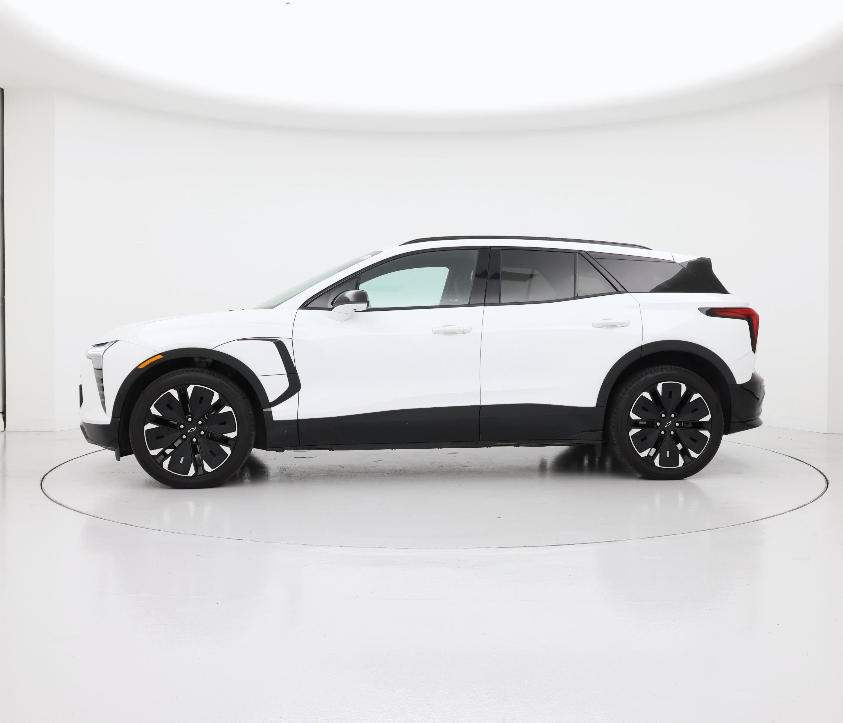 Thumbnail: 2024 Chevrolet Blazer EV - 3