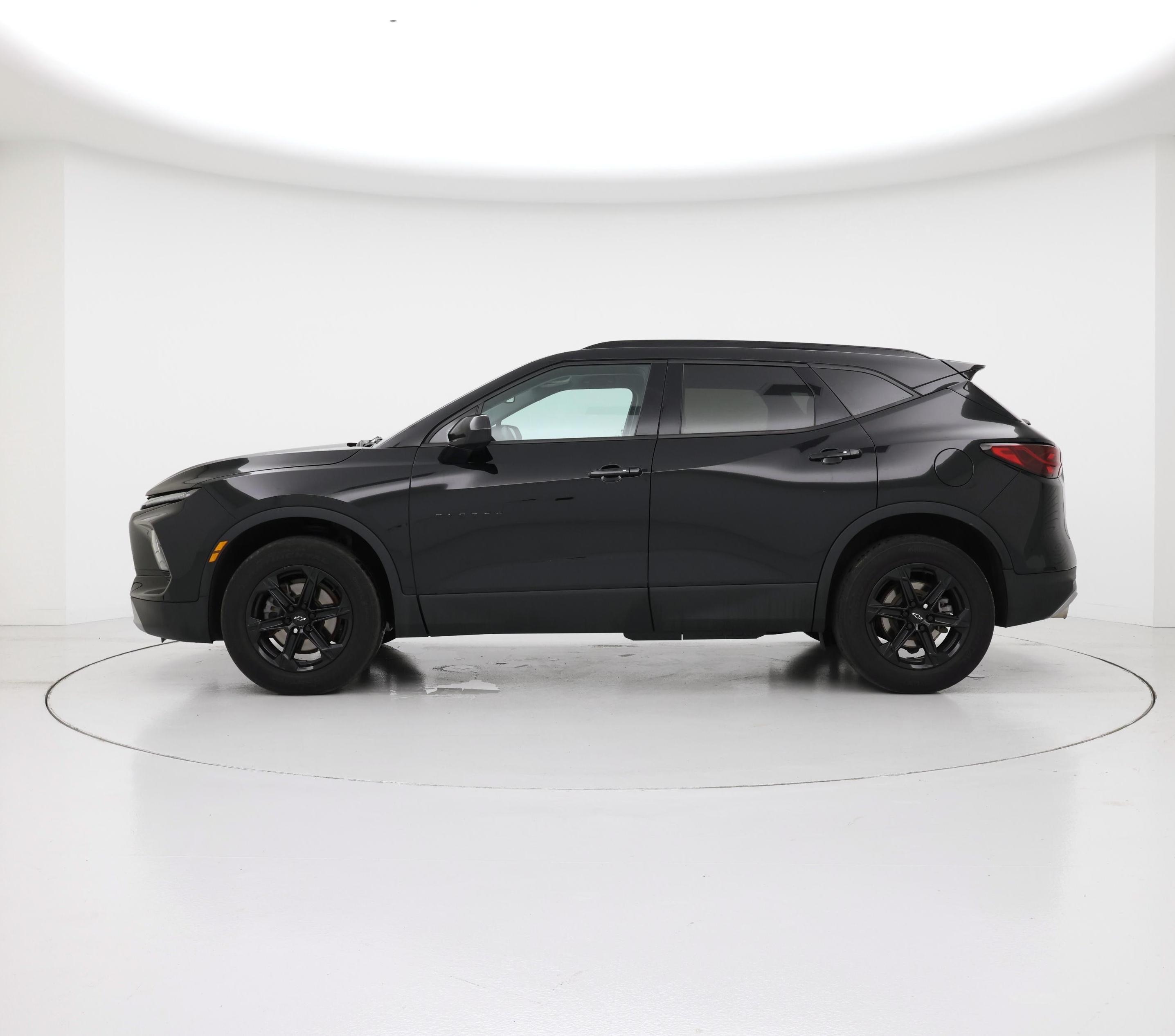 Thumbnail: 2023 Chevrolet Blazer - 3