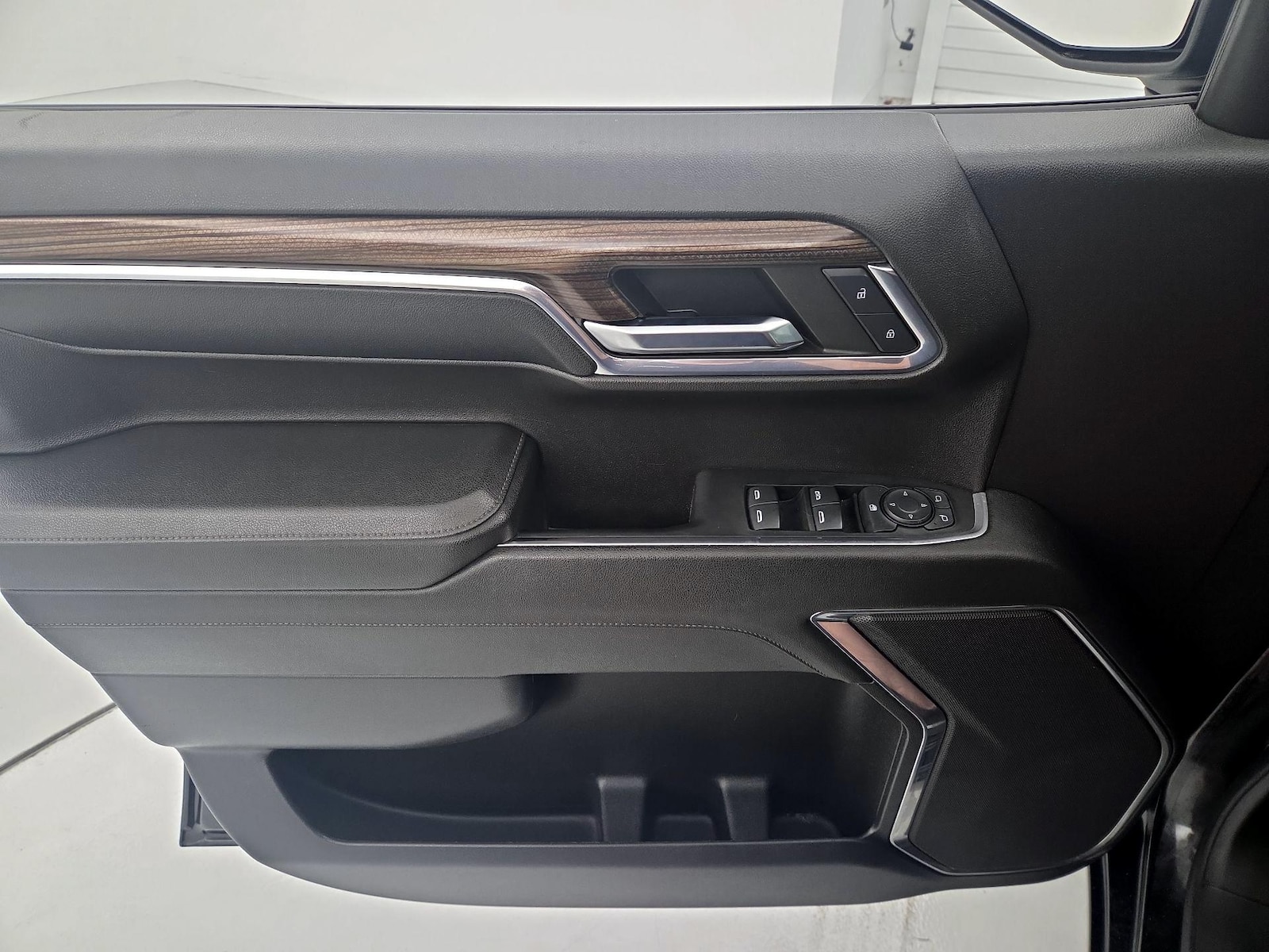 2023 Chevrolet Silverado 1500 LT - Photo 13