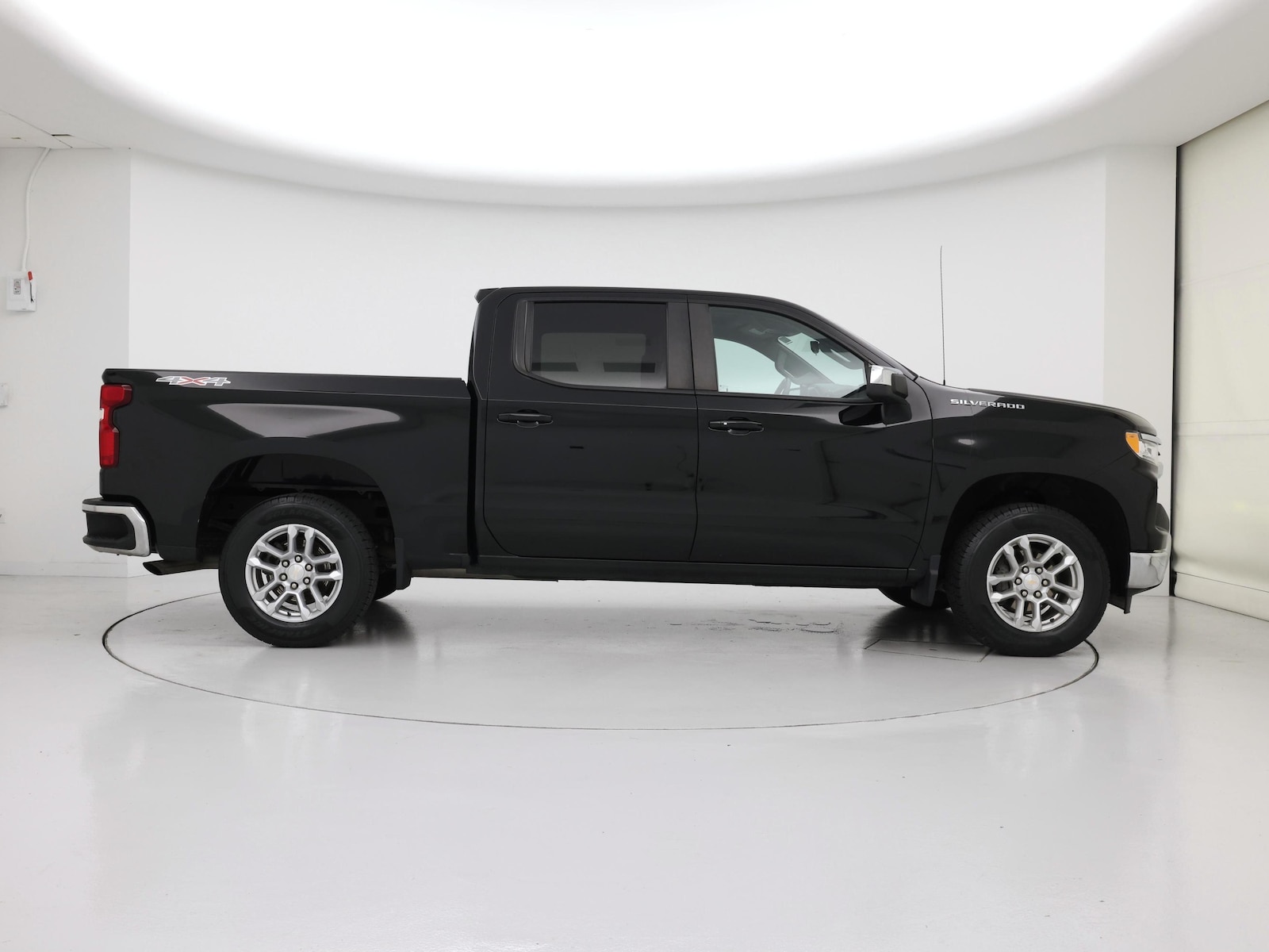 2023 Chevrolet Silverado 1500 LT - Photo 8