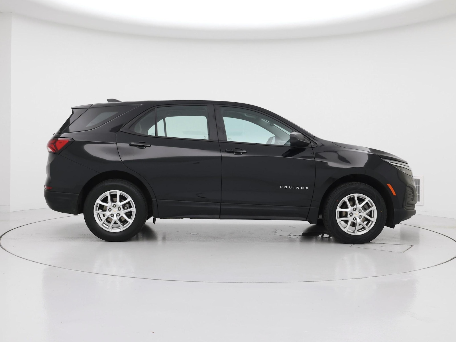 2024 Chevrolet Equinox LS - Photo 8
