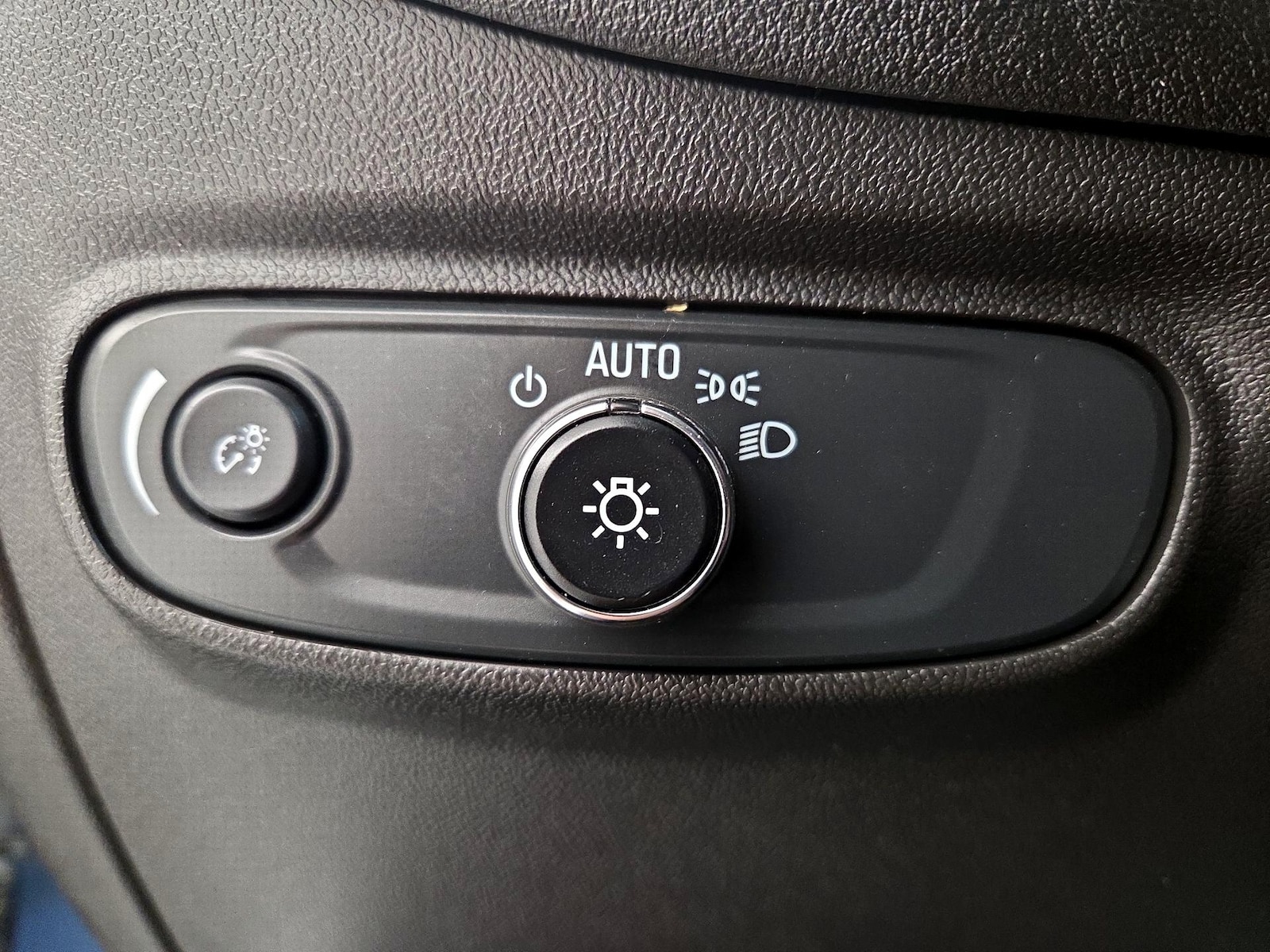 2024 Chevrolet Equinox LS - Photo 14