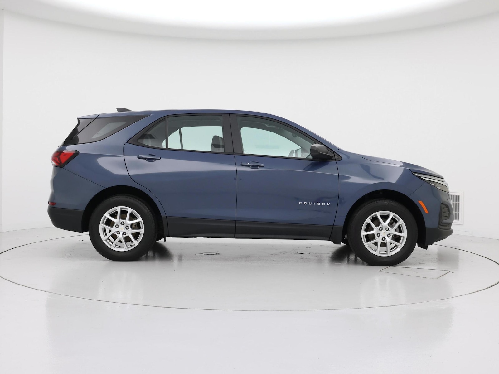 2024 Chevrolet Equinox LS - Photo 8