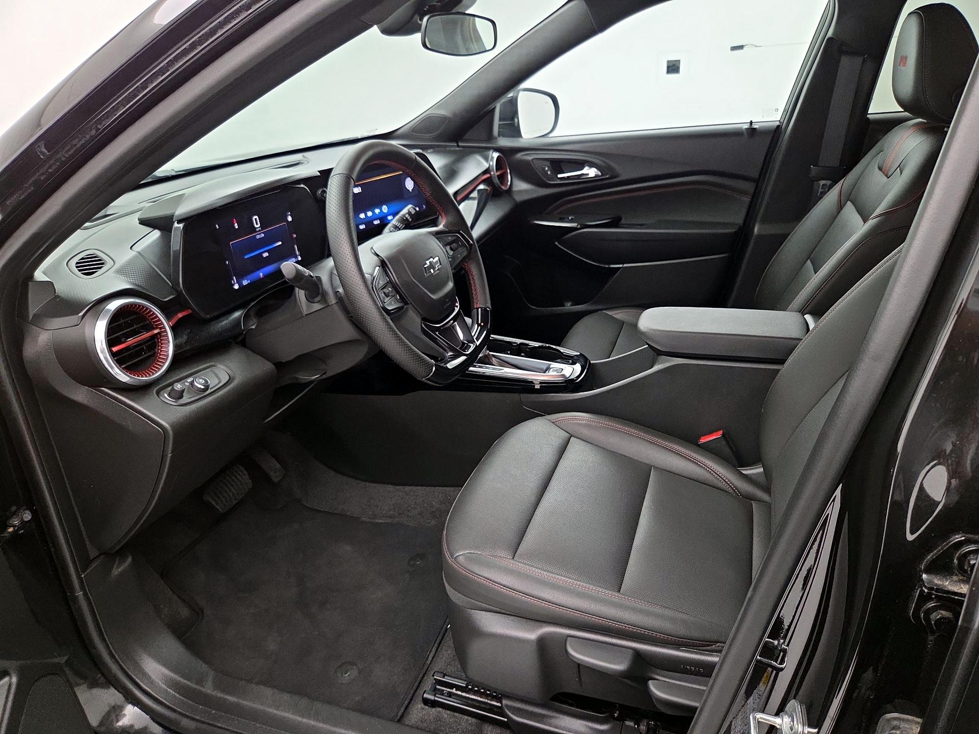 Thumbnail: 2025 Chevrolet Trax - 11
