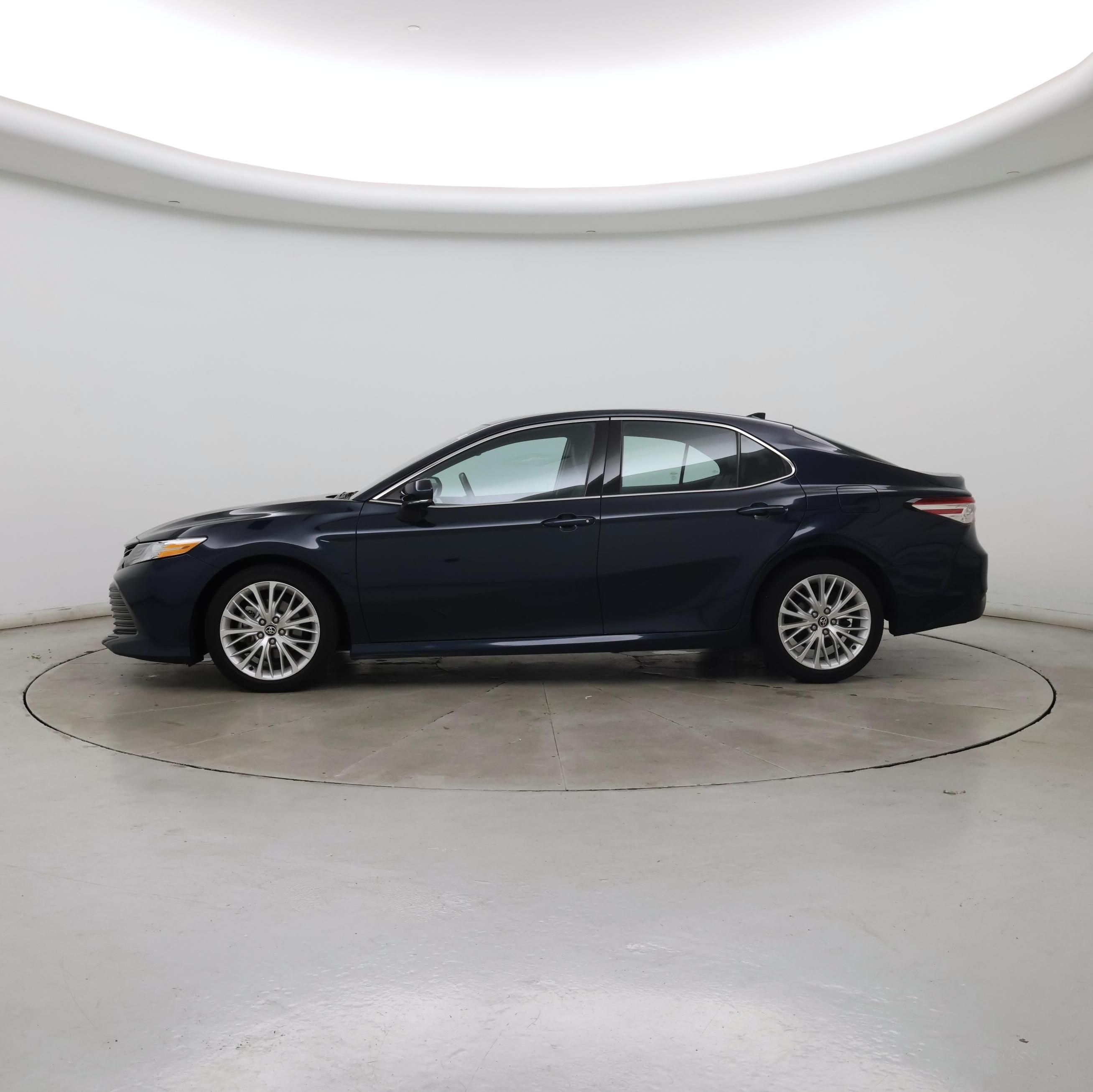 Thumbnail: 2020 Toyota Camry - 3