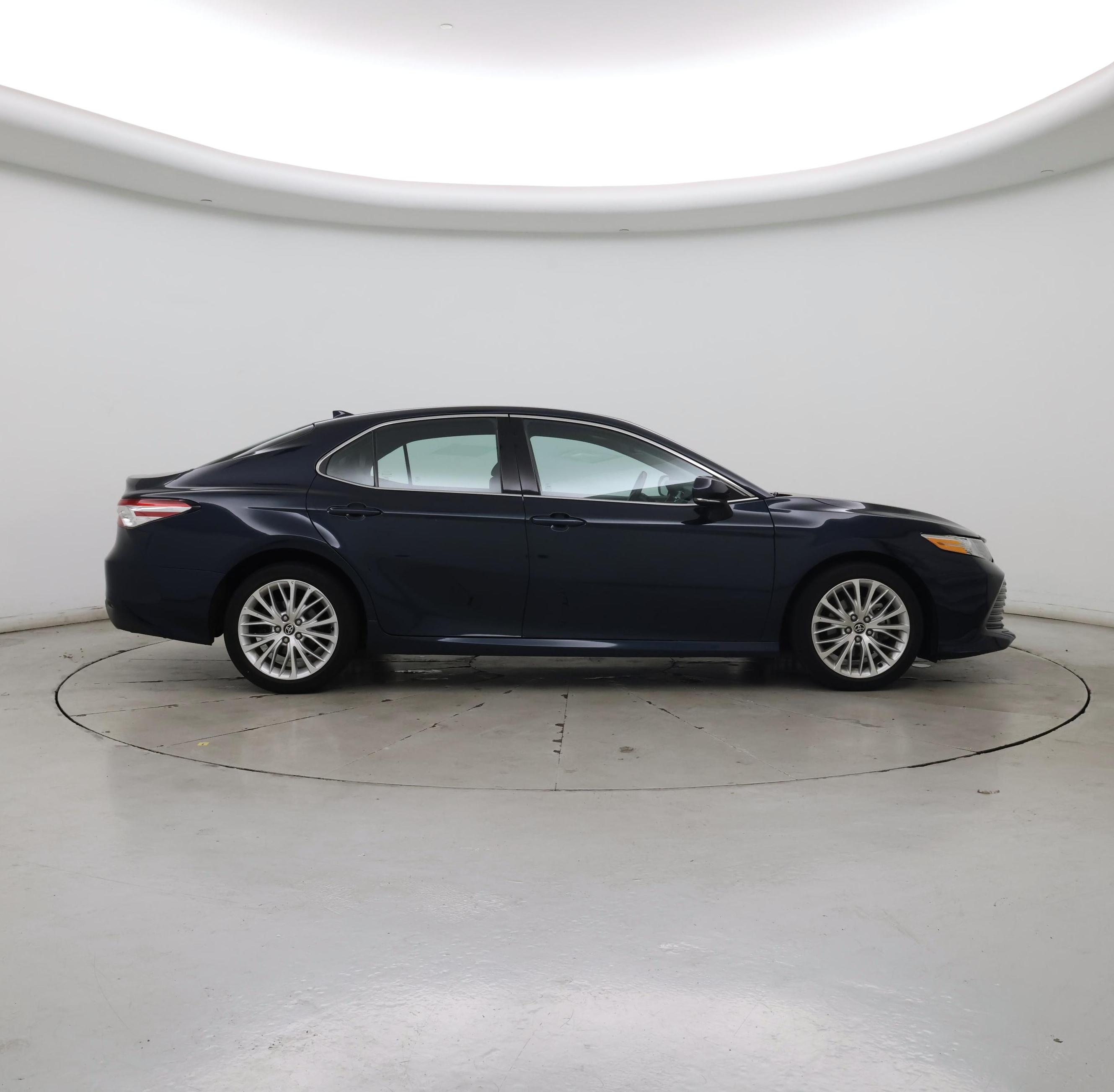 Thumbnail: 2020 Toyota Camry - 7