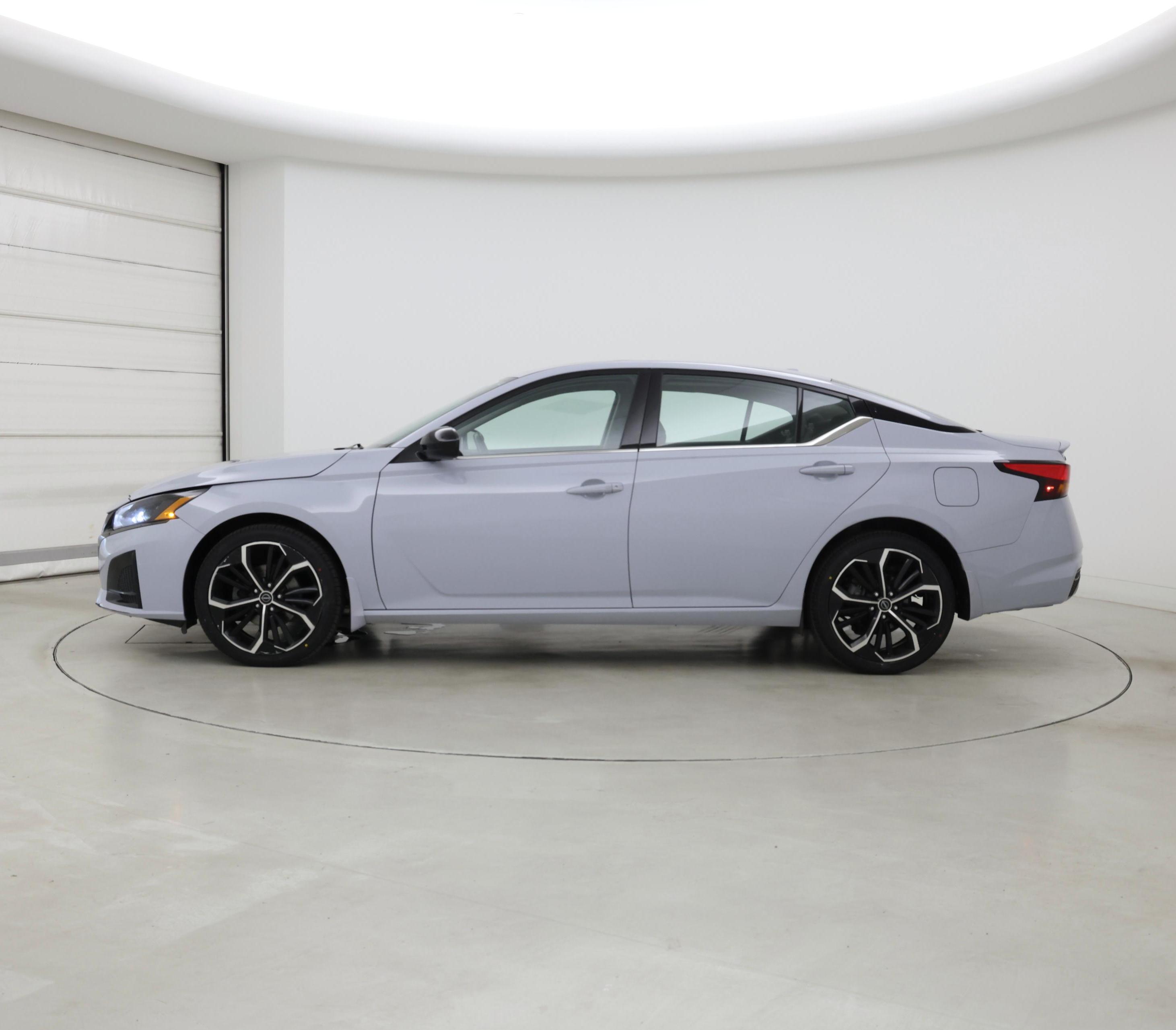 Thumbnail: 2023 Nissan Altima - 3