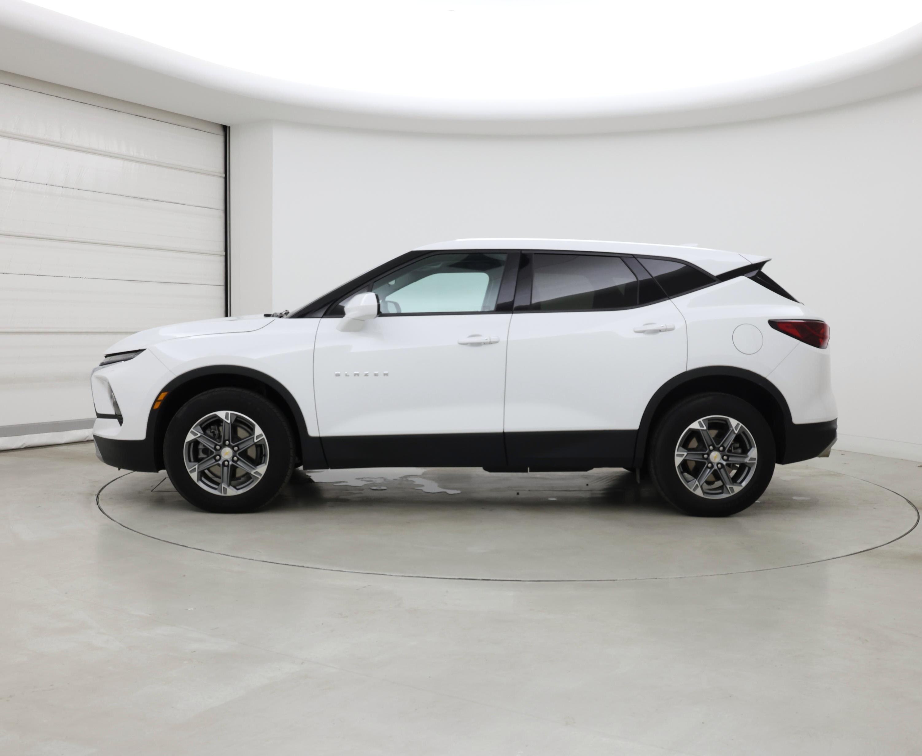 Thumbnail: 2023 Chevrolet Blazer - 3