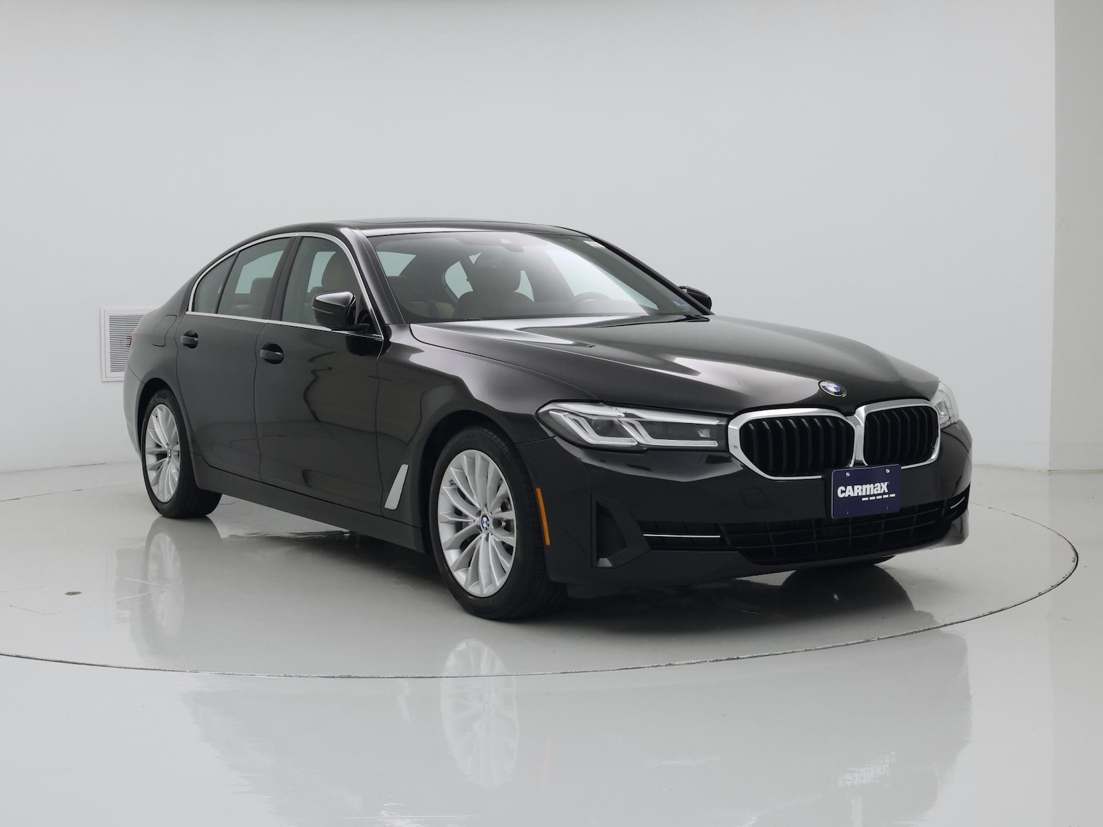 2023 BMW 5 Series 530i - Photo 2