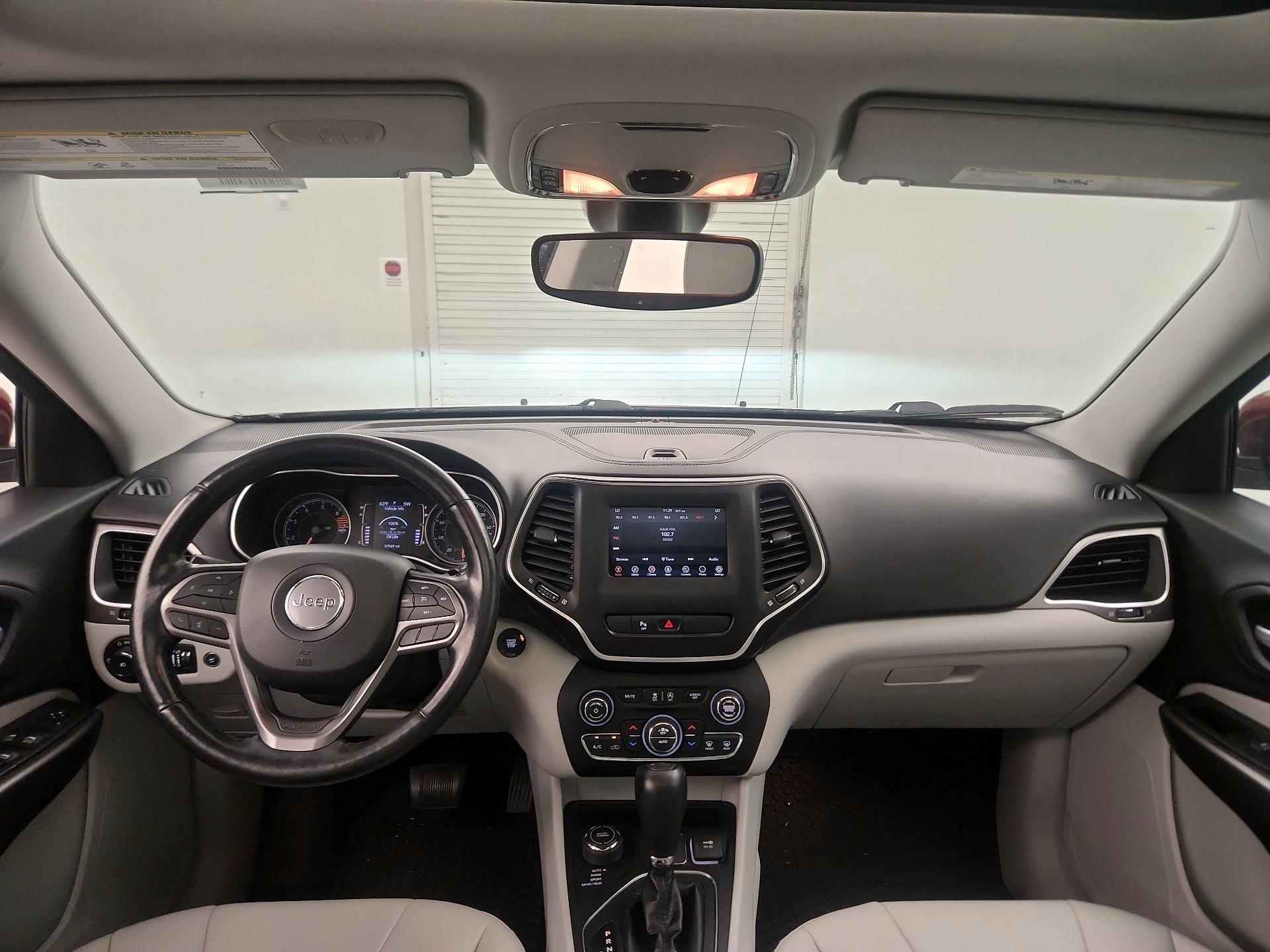 Thumbnail: 2020 Jeep Cherokee - 9