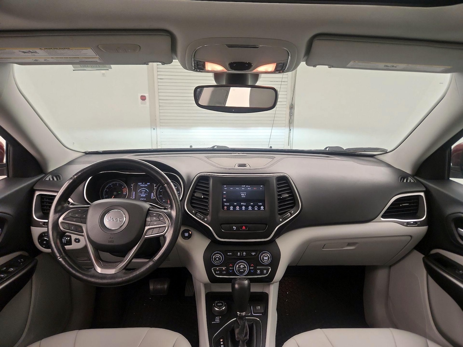 2020 Jeep Cherokee Latitude Plus - Photo 10