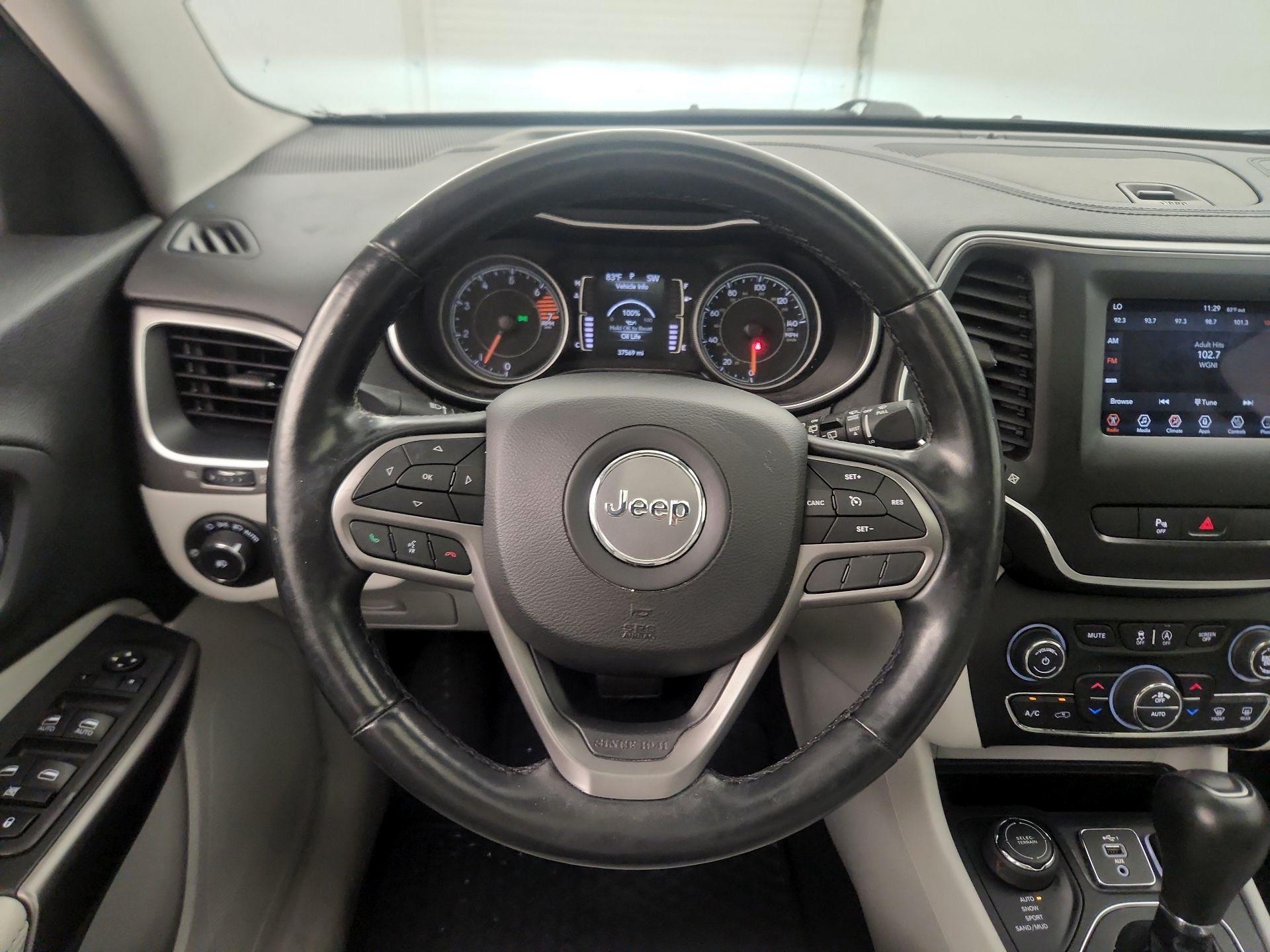 Thumbnail: 2020 Jeep Cherokee - 10