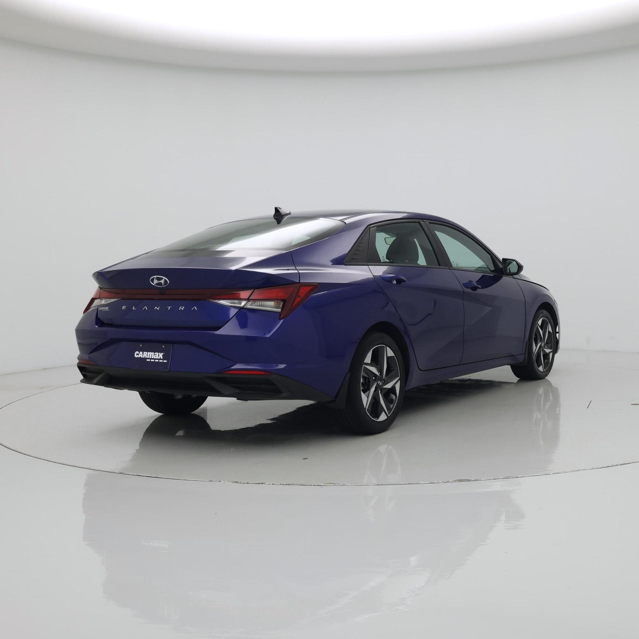 Thumbnail: 2023 Hyundai Elantra - 8
