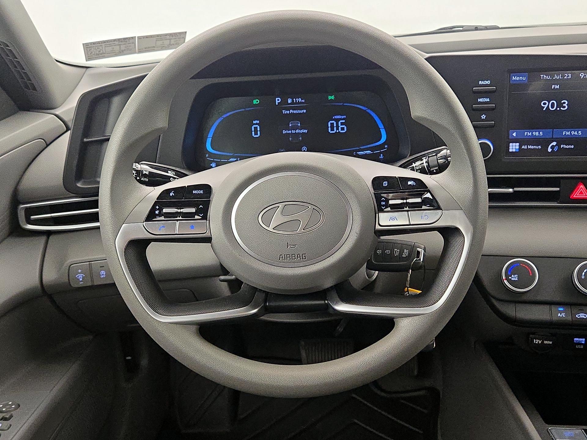 Thumbnail: 2024 Hyundai Elantra - 10