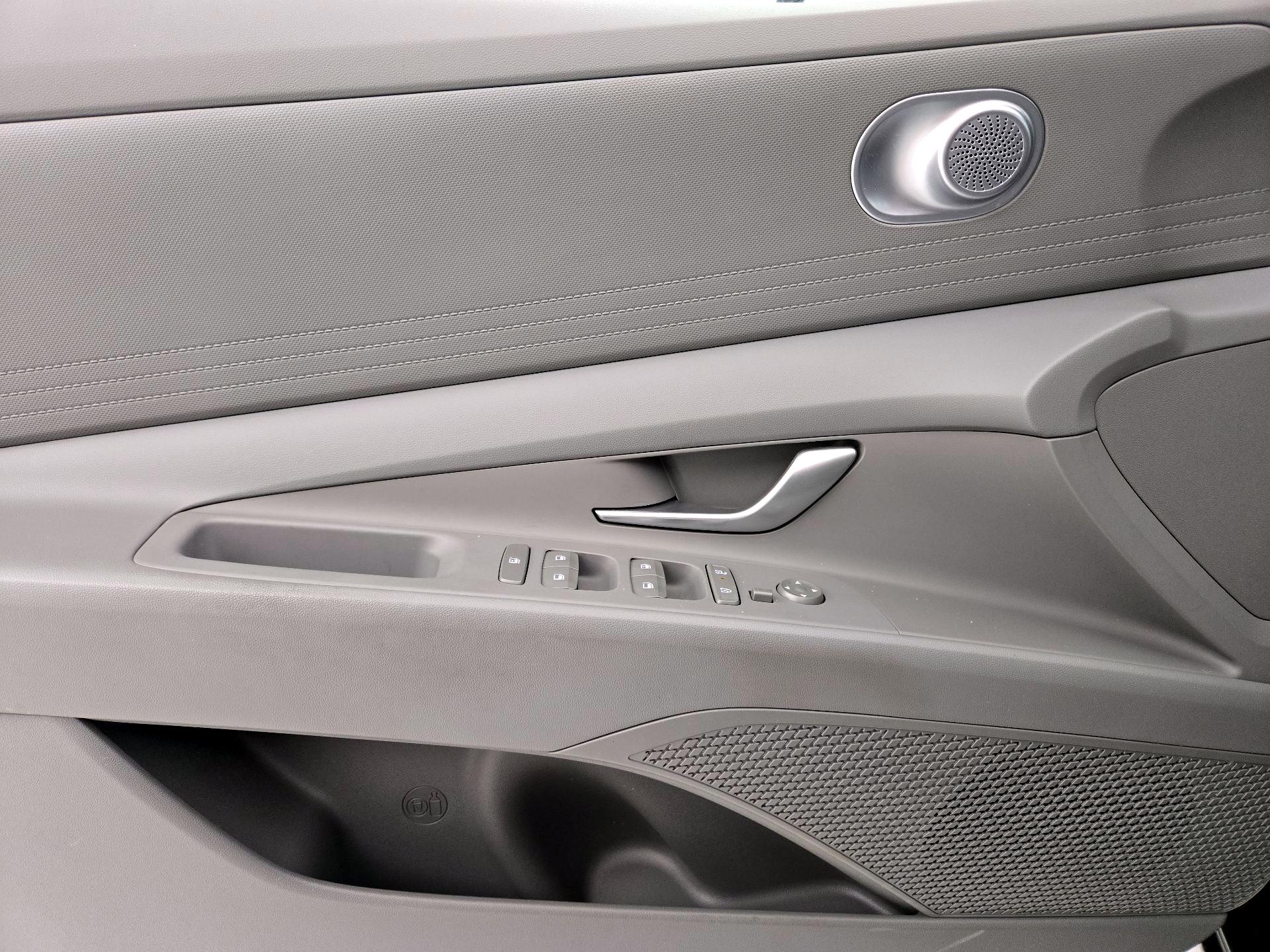 Thumbnail: 2024 Hyundai Elantra - 12