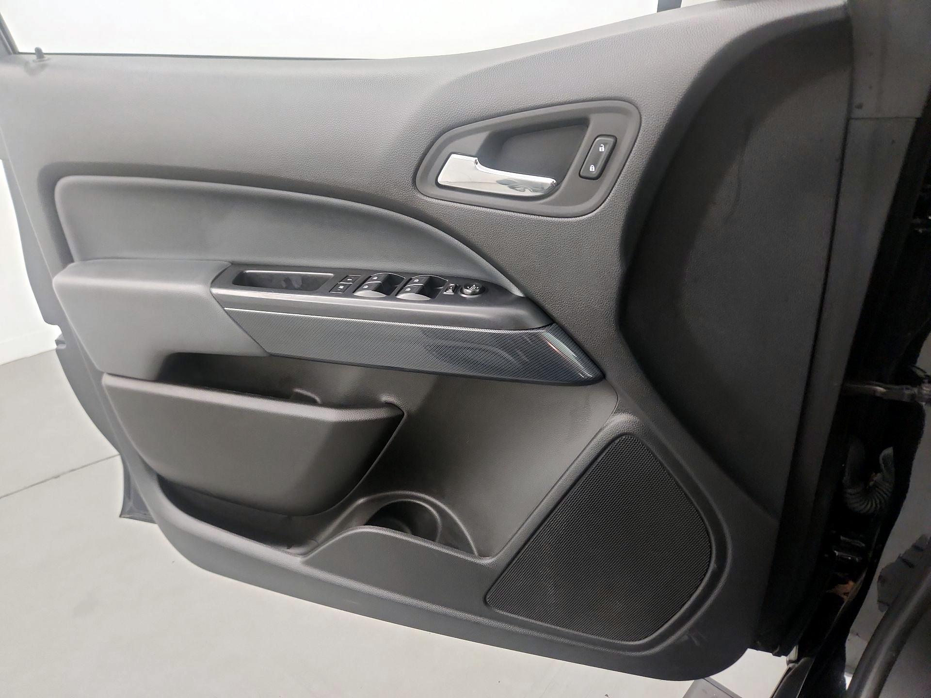 Thumbnail: 2022 Chevrolet Colorado - 12
