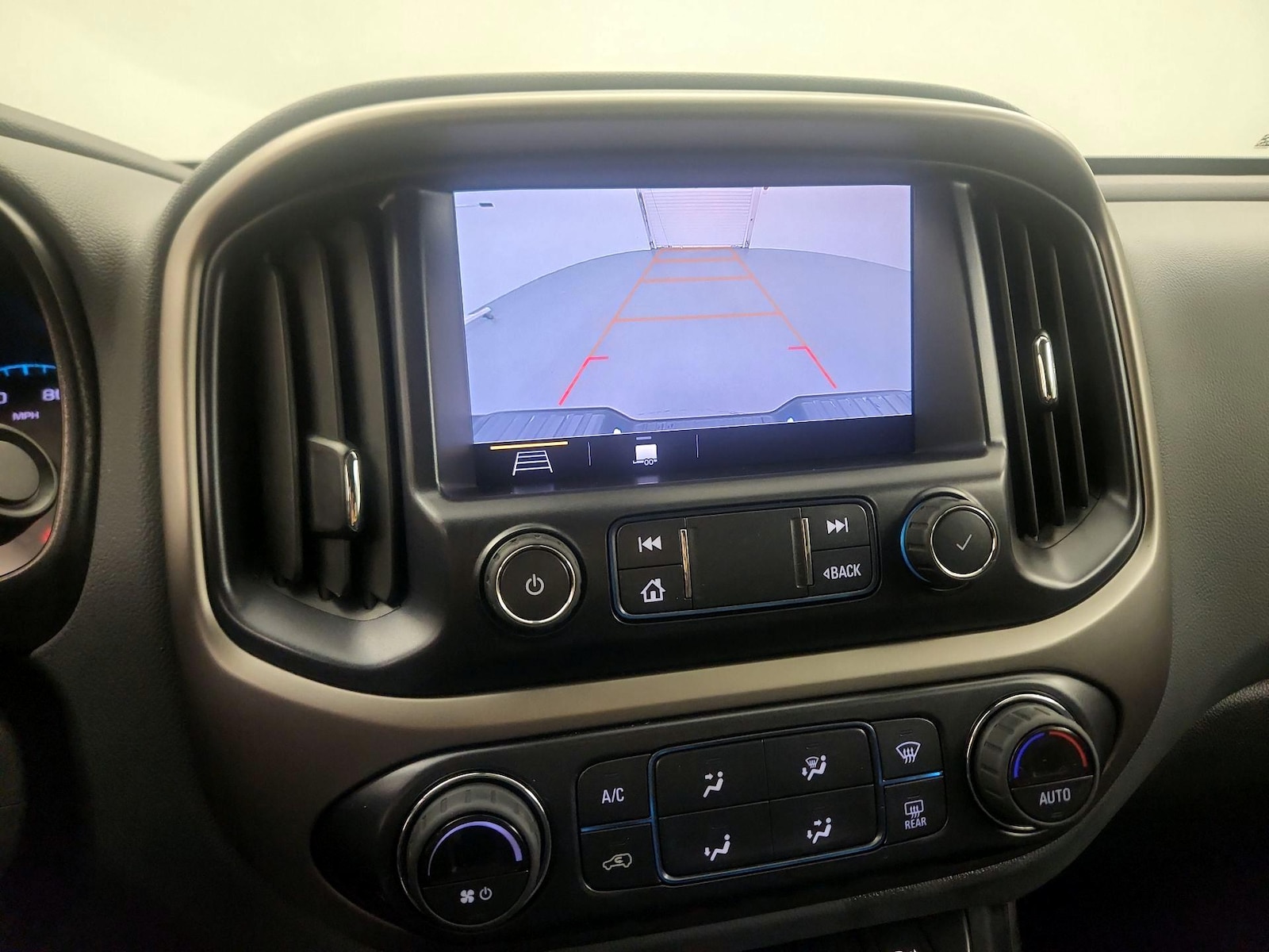 2022 Chevrolet Colorado Z71 - Photo 14