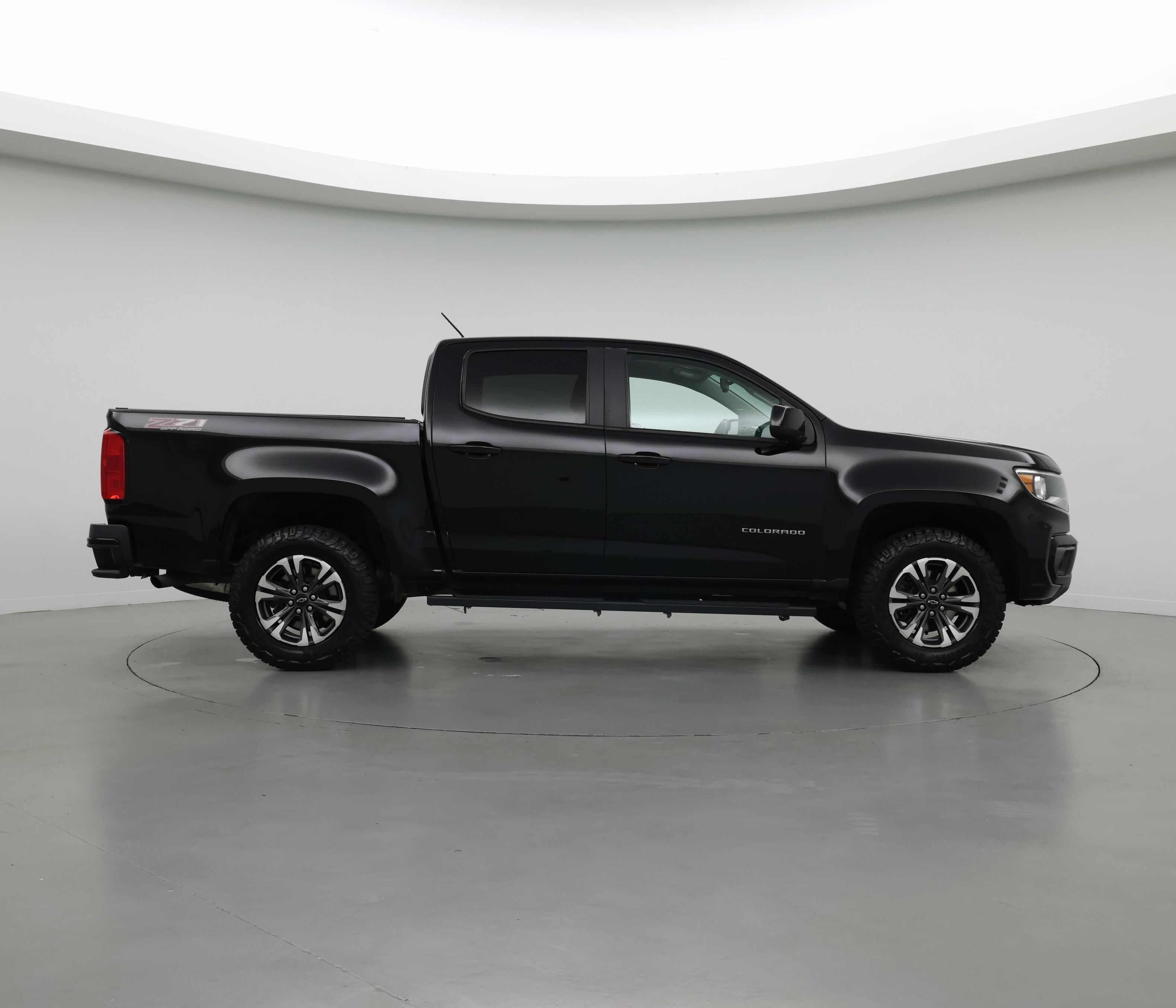 Thumbnail: 2022 Chevrolet Colorado - 7