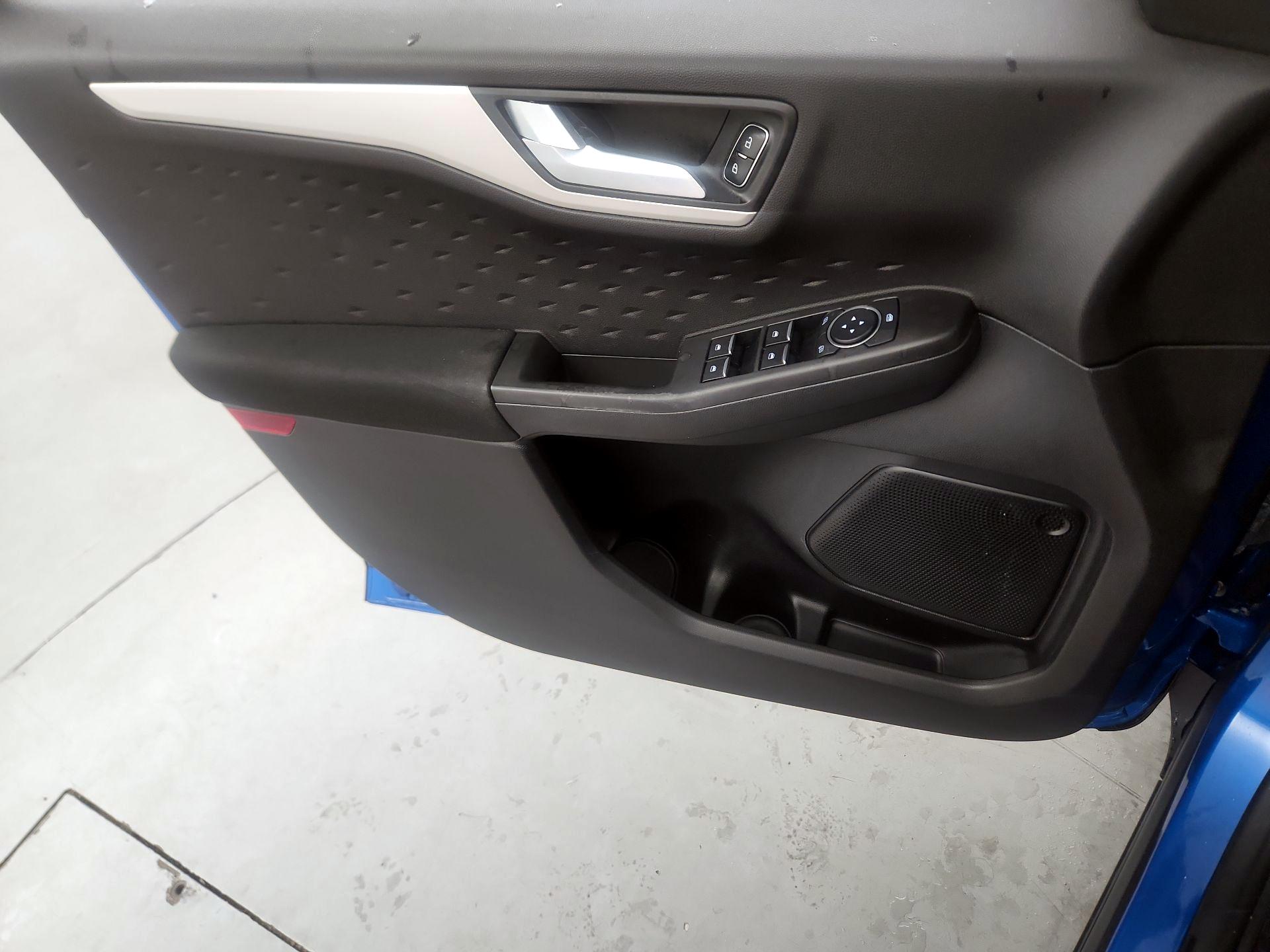 Thumbnail: 2020 Ford Escape - 12