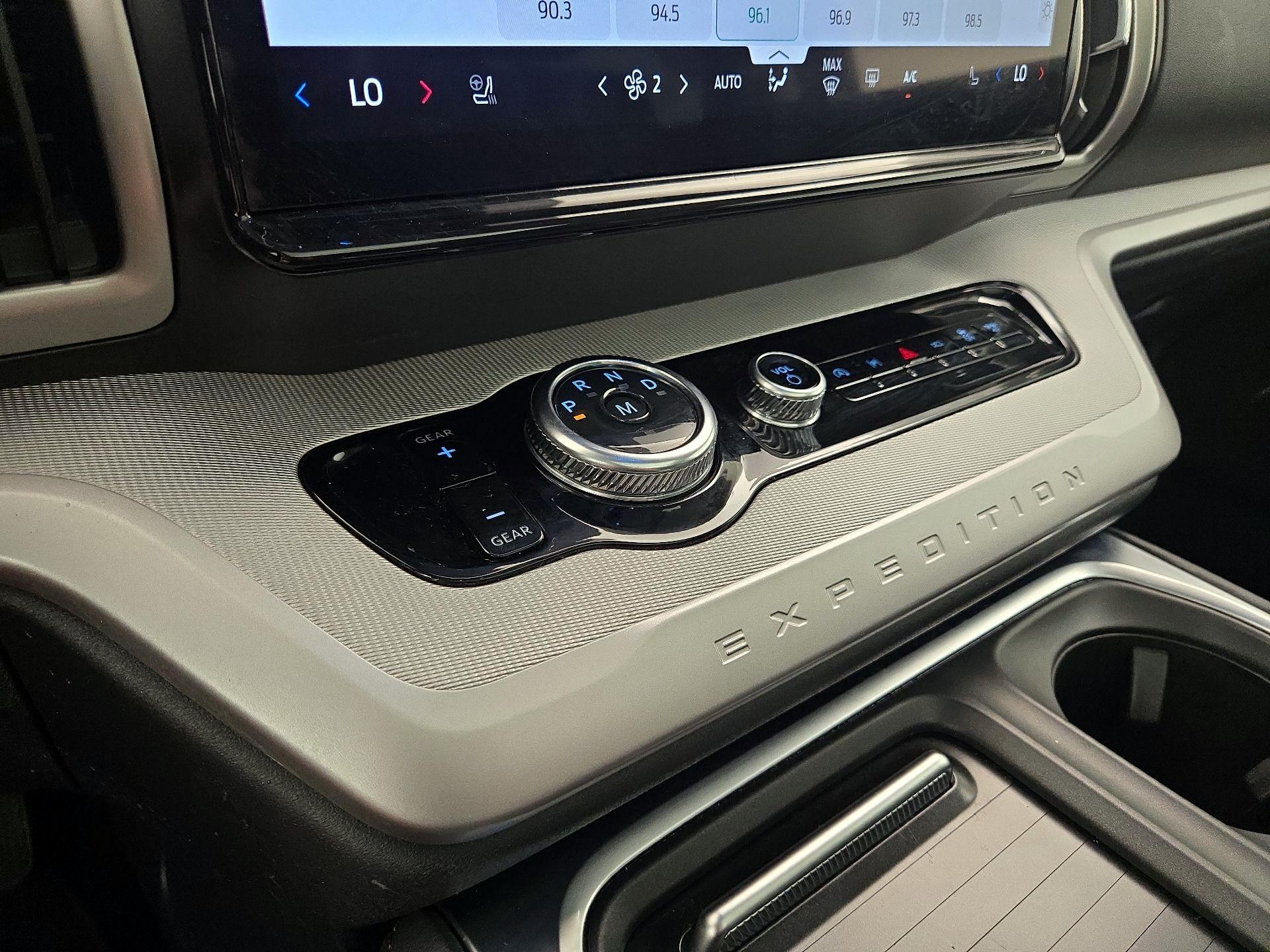 Thumbnail: 2025 Ford Expedition - 18