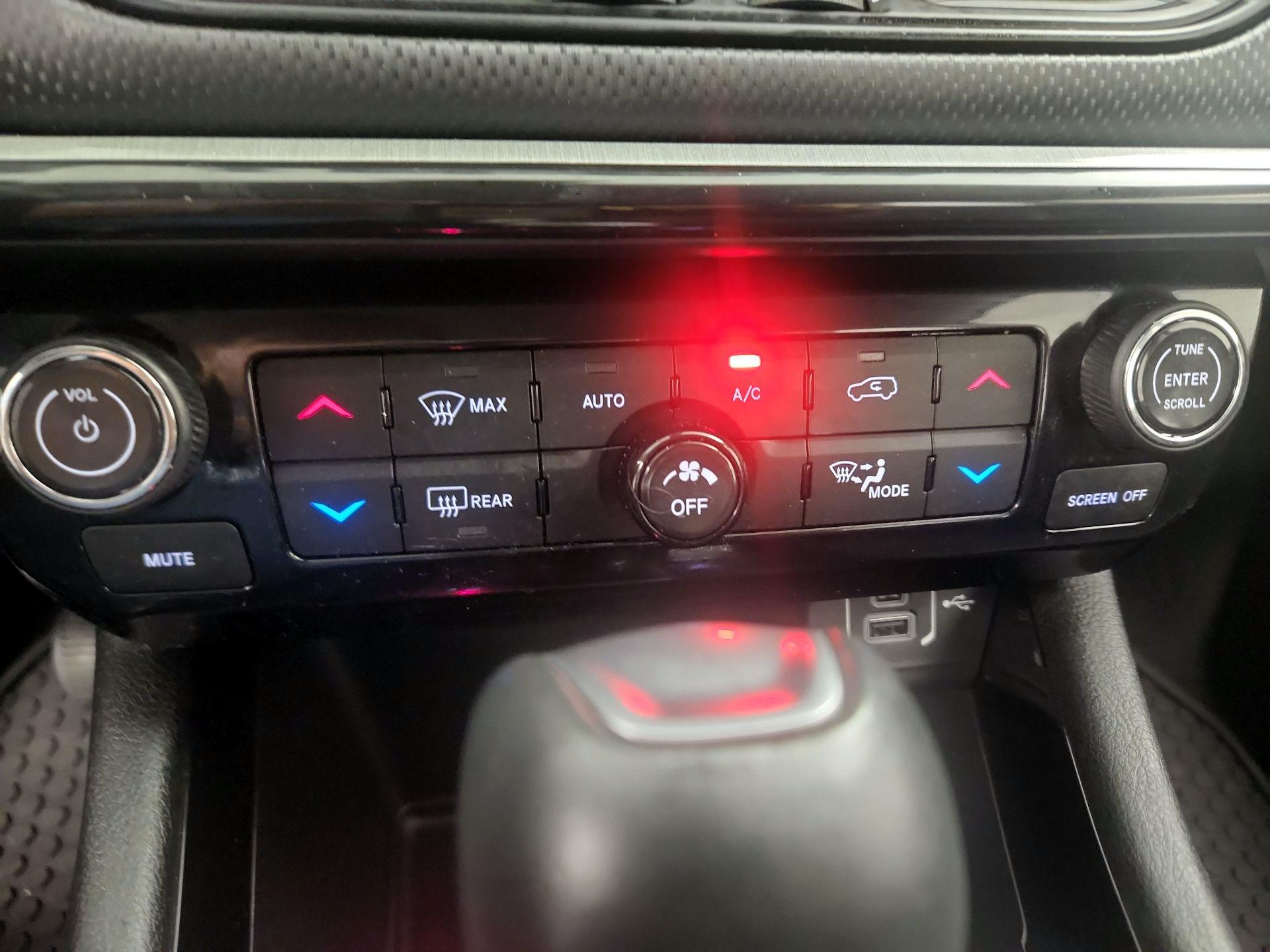 Thumbnail: 2022 Jeep Compass - 16