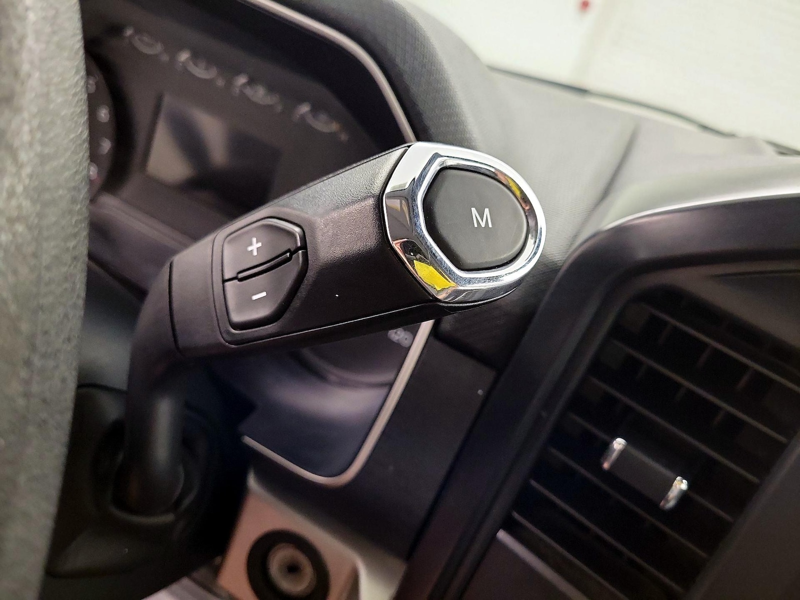 2021 Ford F-150 XL - Photo 18