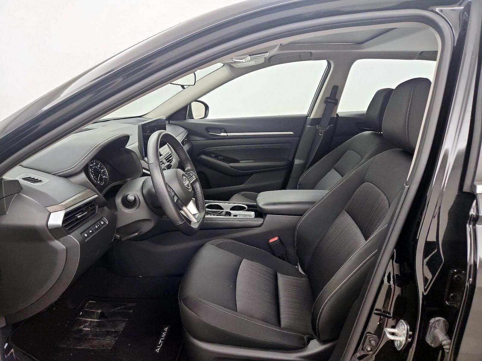 2023 Nissan Altima SV - Photo 12